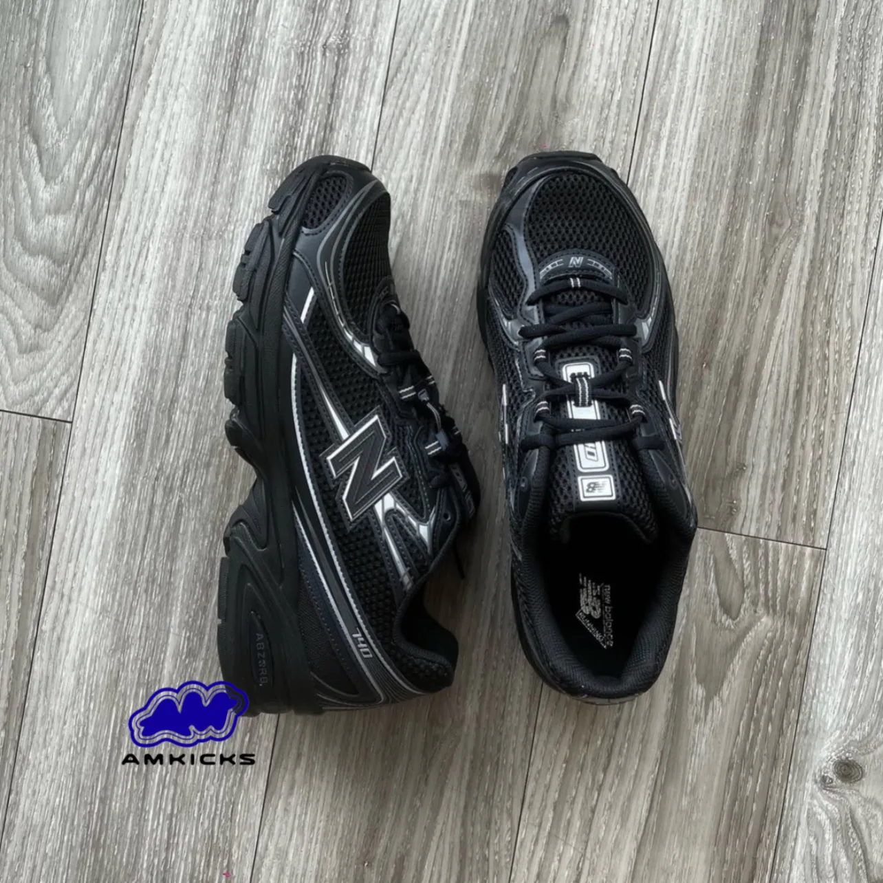 New Balance 740v2 "Black Grey Silver"
