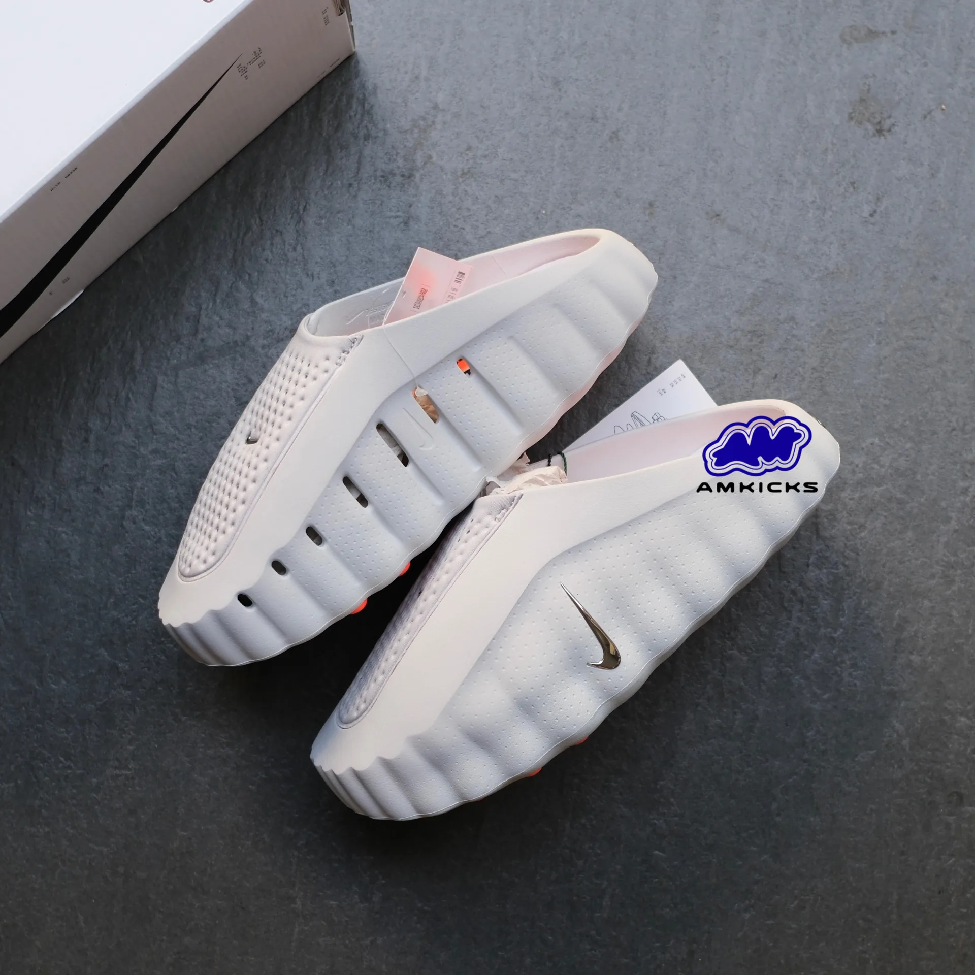 Mind 001 Slide "Light Smoke Grey"