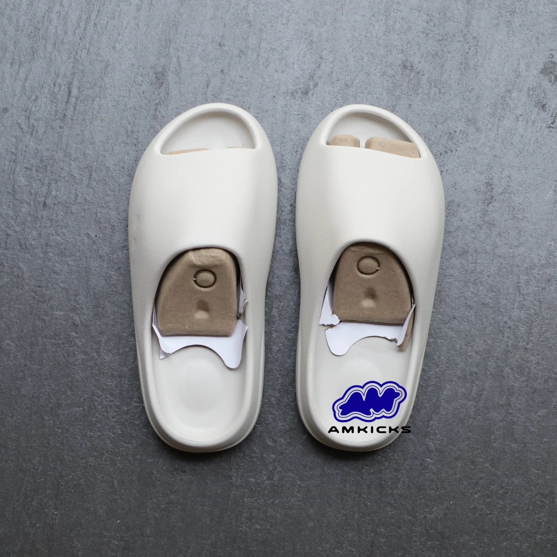 Yeezy Slide YZY YS-01 Cream