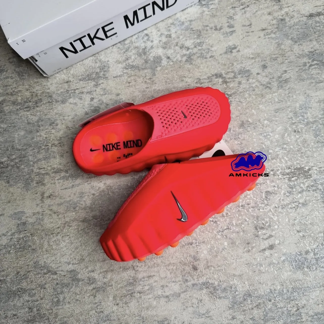 Nike Mind 001 Slide "Solar Red"