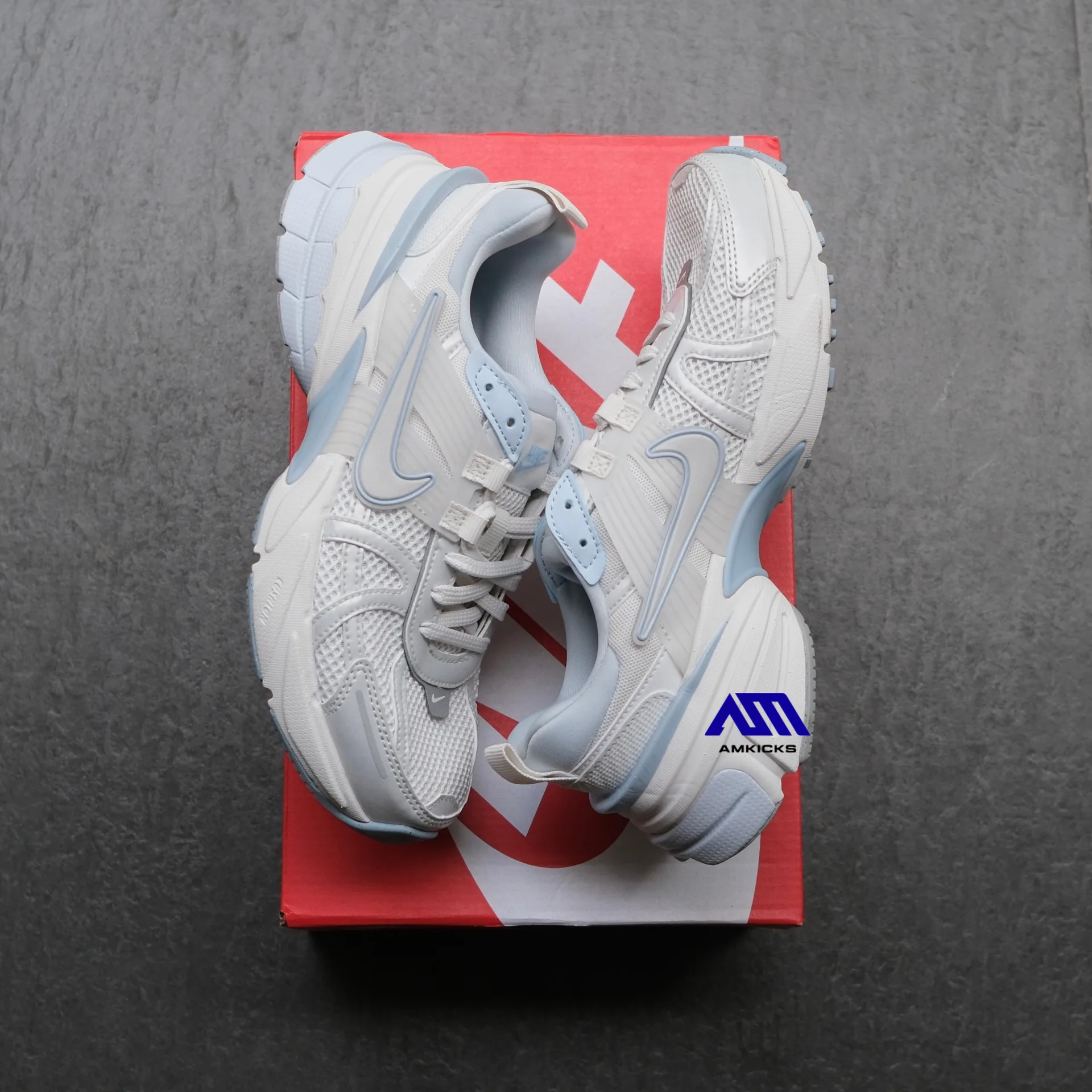 Nike V2K Run "Platinum Tint Summit White Light Smoke Grey"