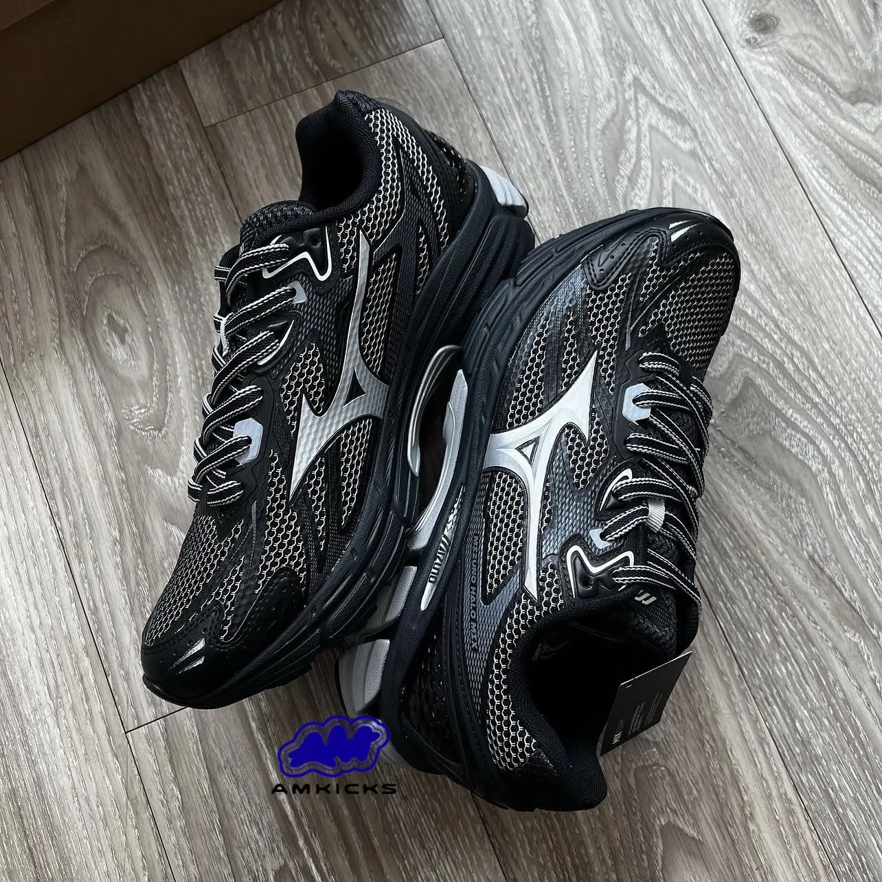Mizuno Halo Mix "Black Silver"