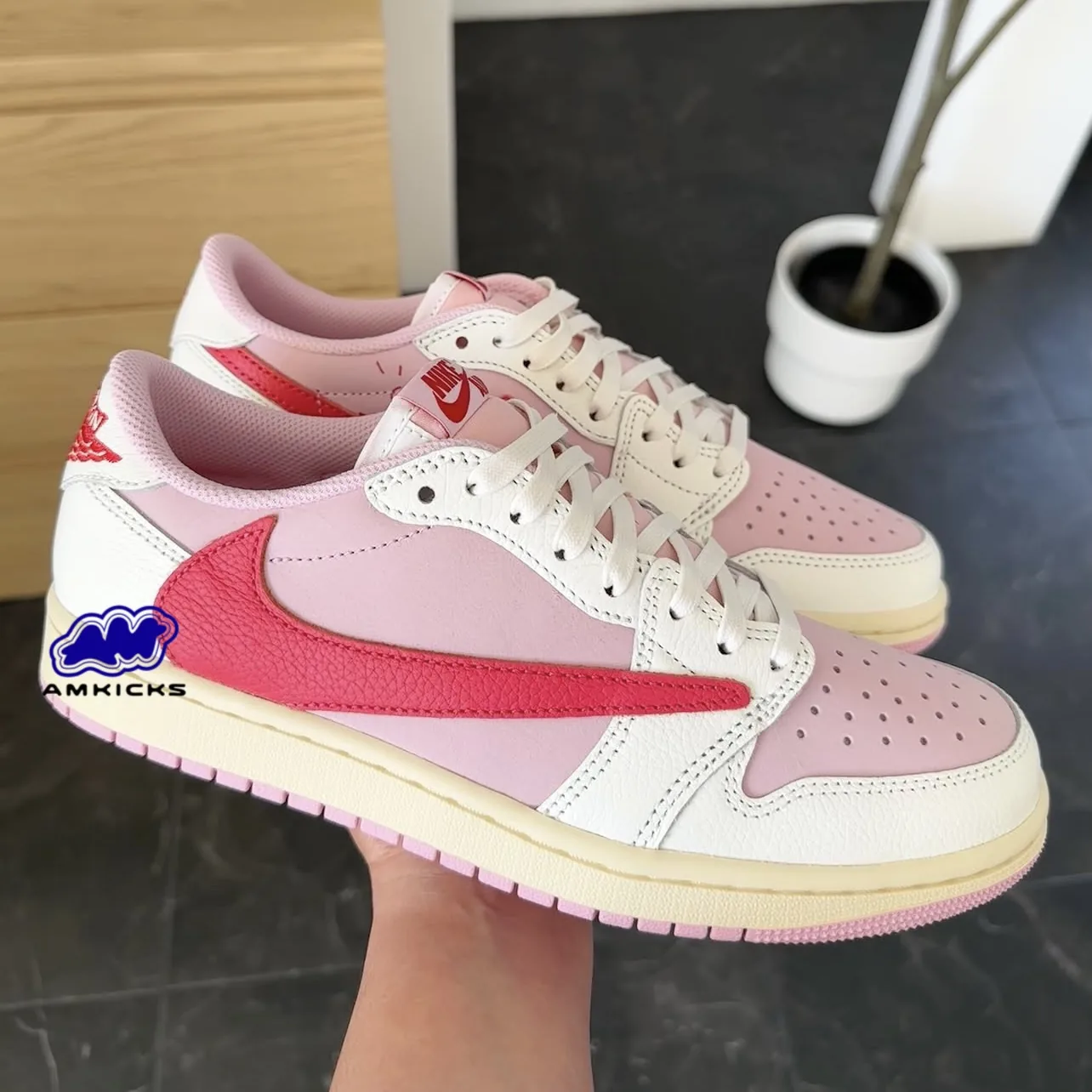 Jordan 1 Retro Low OG SP "Travis Scott Sail Tropical Pink"