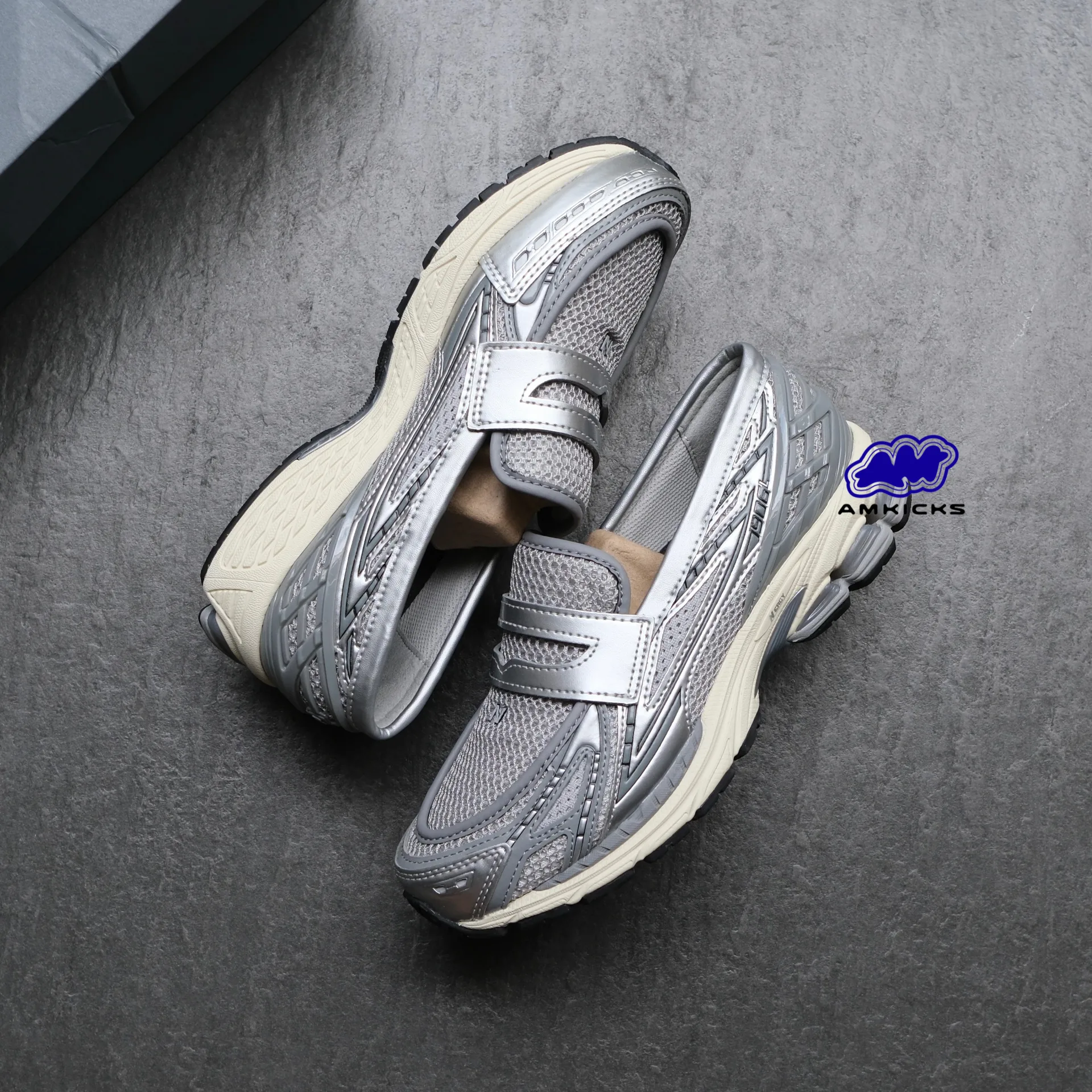 New Balance 1906L "Metallic Silver"