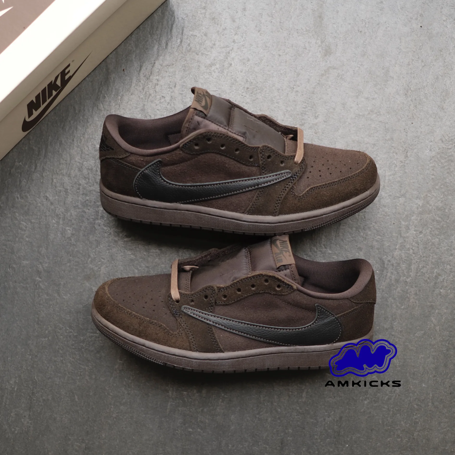 Jordan 1 Retro Low OG SP "Travis Scott Velvet Brown"