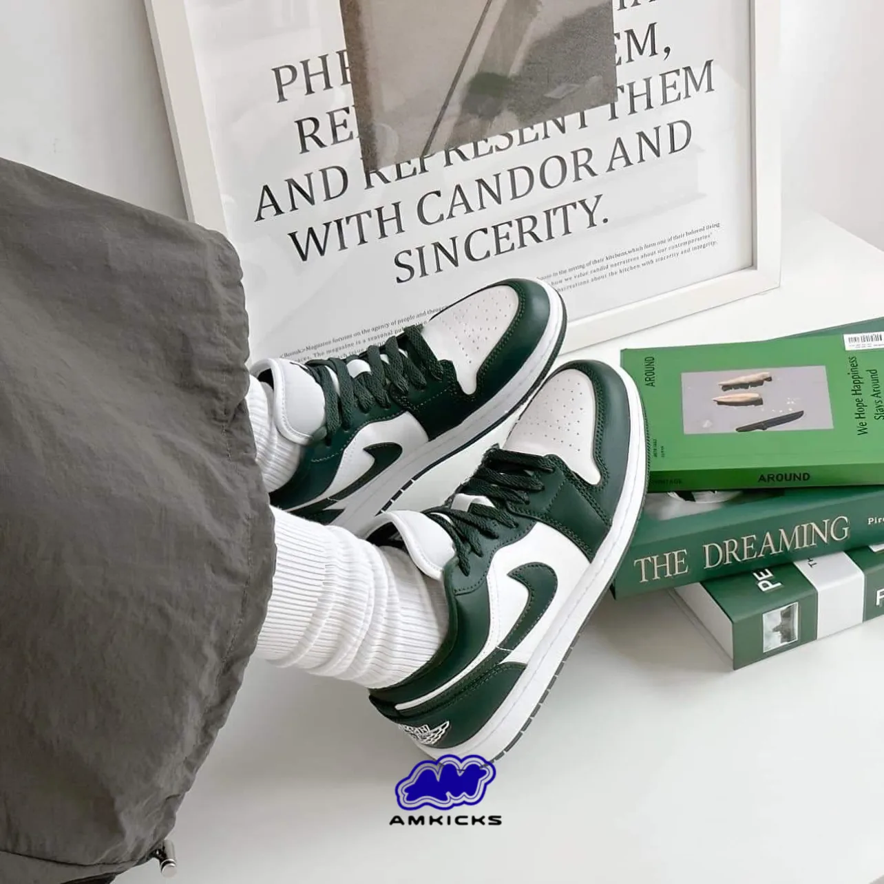 Jordan 1 Low "Galactic Jade"