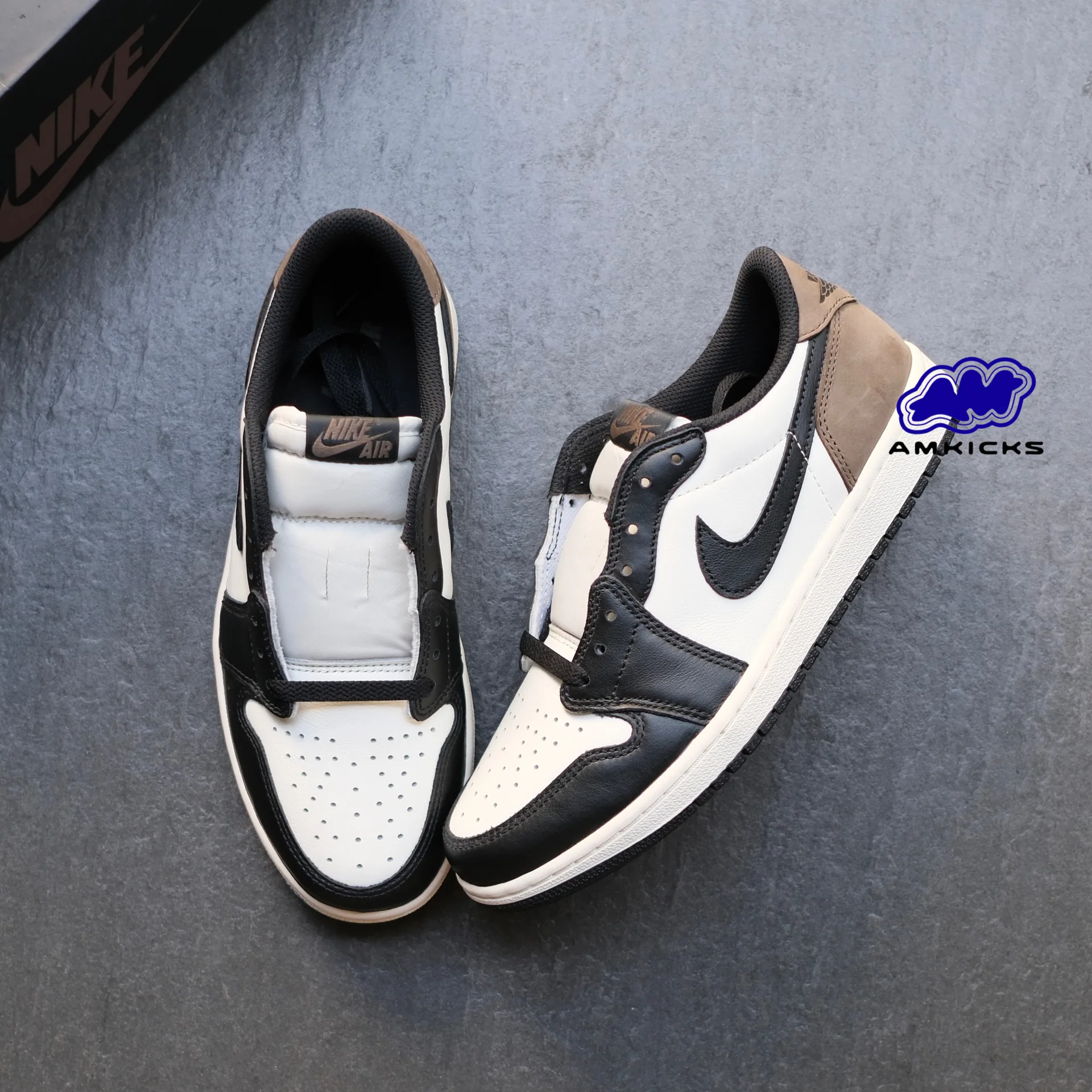 Jordan 1 Retro Low OG "Mocha"