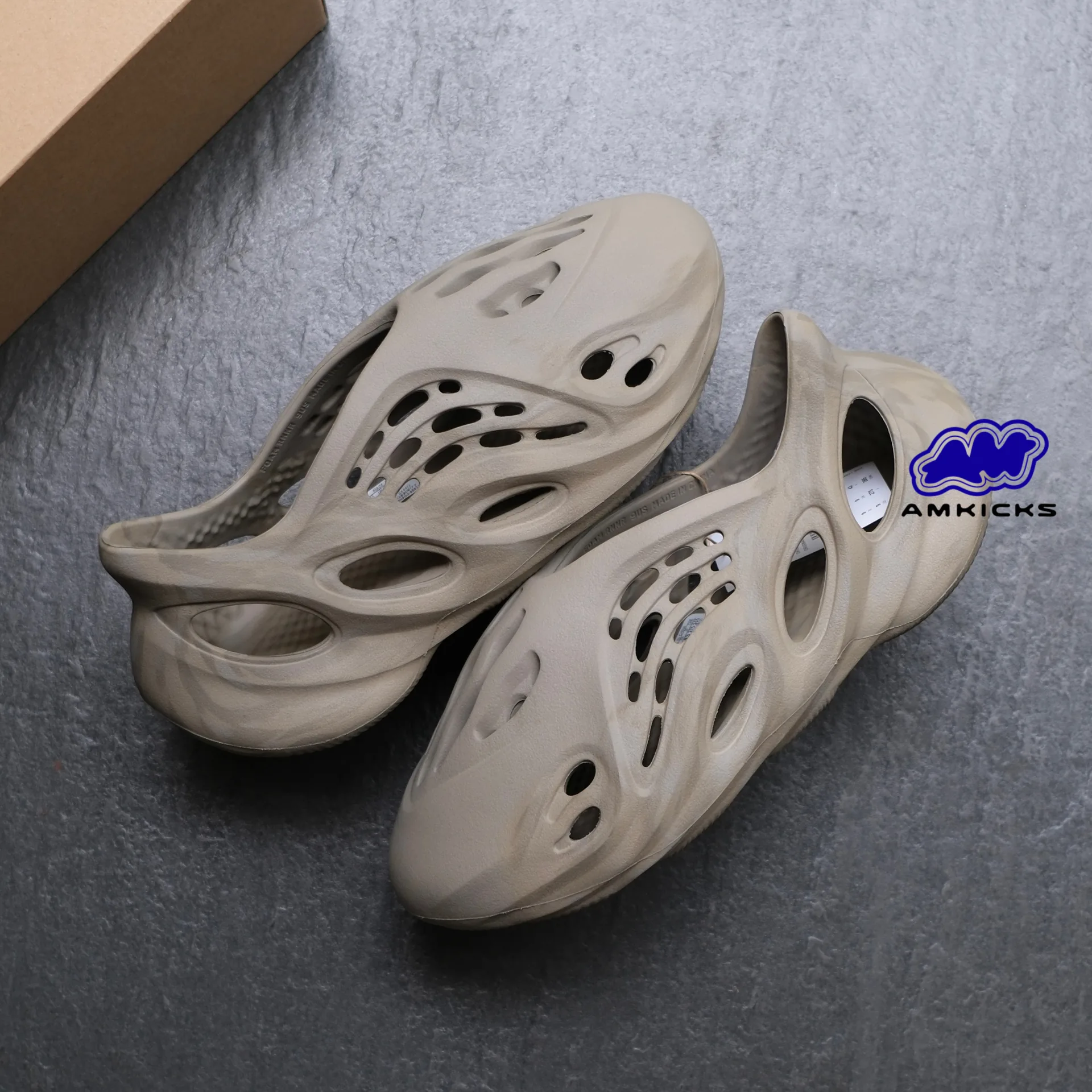 adidas Yeezy Foam RNNR "Stone Sage"