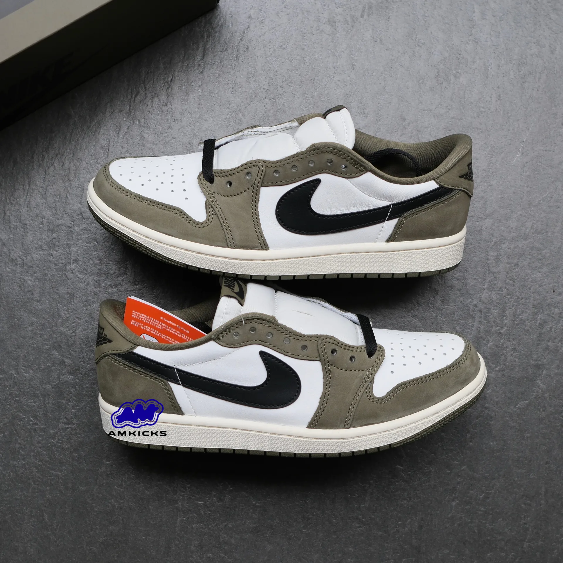 Jordan 1 Retro Low "Medium Olive Summit White Sail Black"