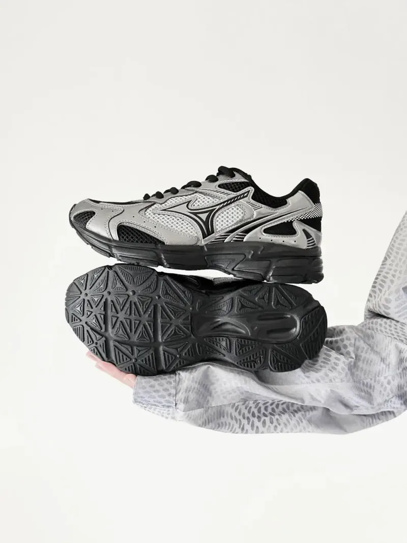 MIZUNO Speed 2K "Metallic Silver Black" - D1GH252908