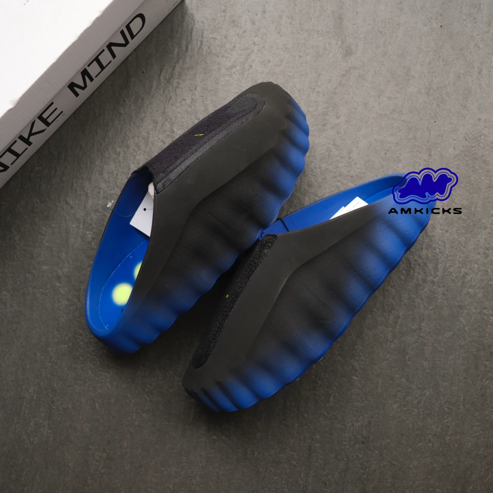 Nike Mind 001 Flyknit Slide "Hyper Royal Black"