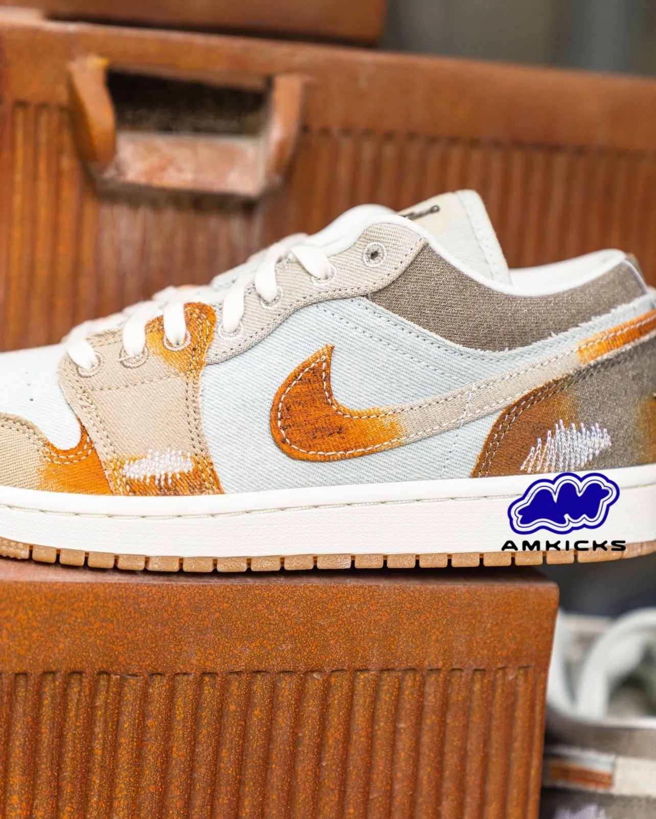 Jordan 1 Low SE "Multi-Color Sail Light Bone"