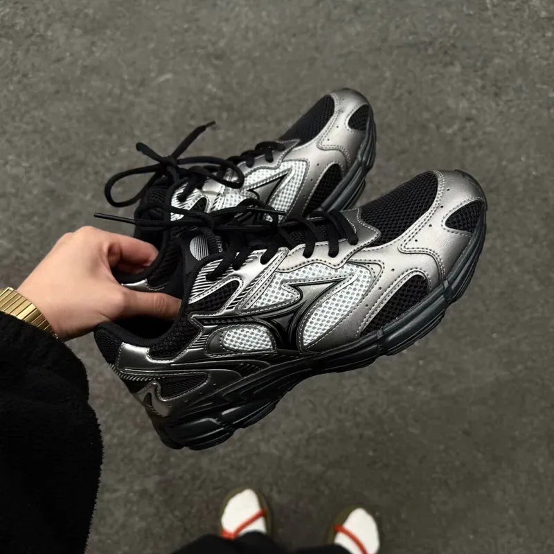 MIZUNO Speed 2K "Metallic Silver Black" - D1GH252908