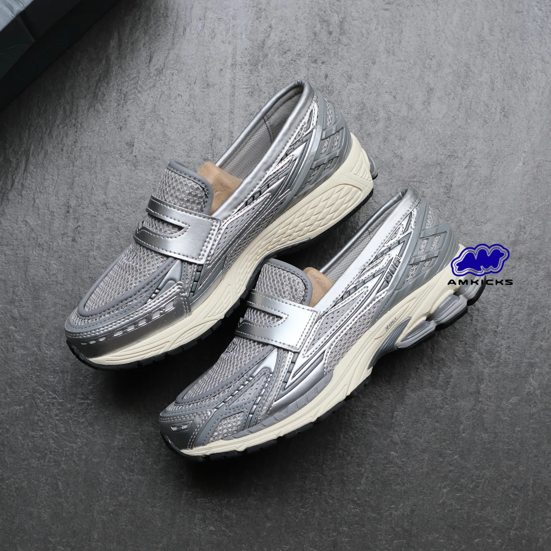 New Balance 1906L "Metallic Silver"