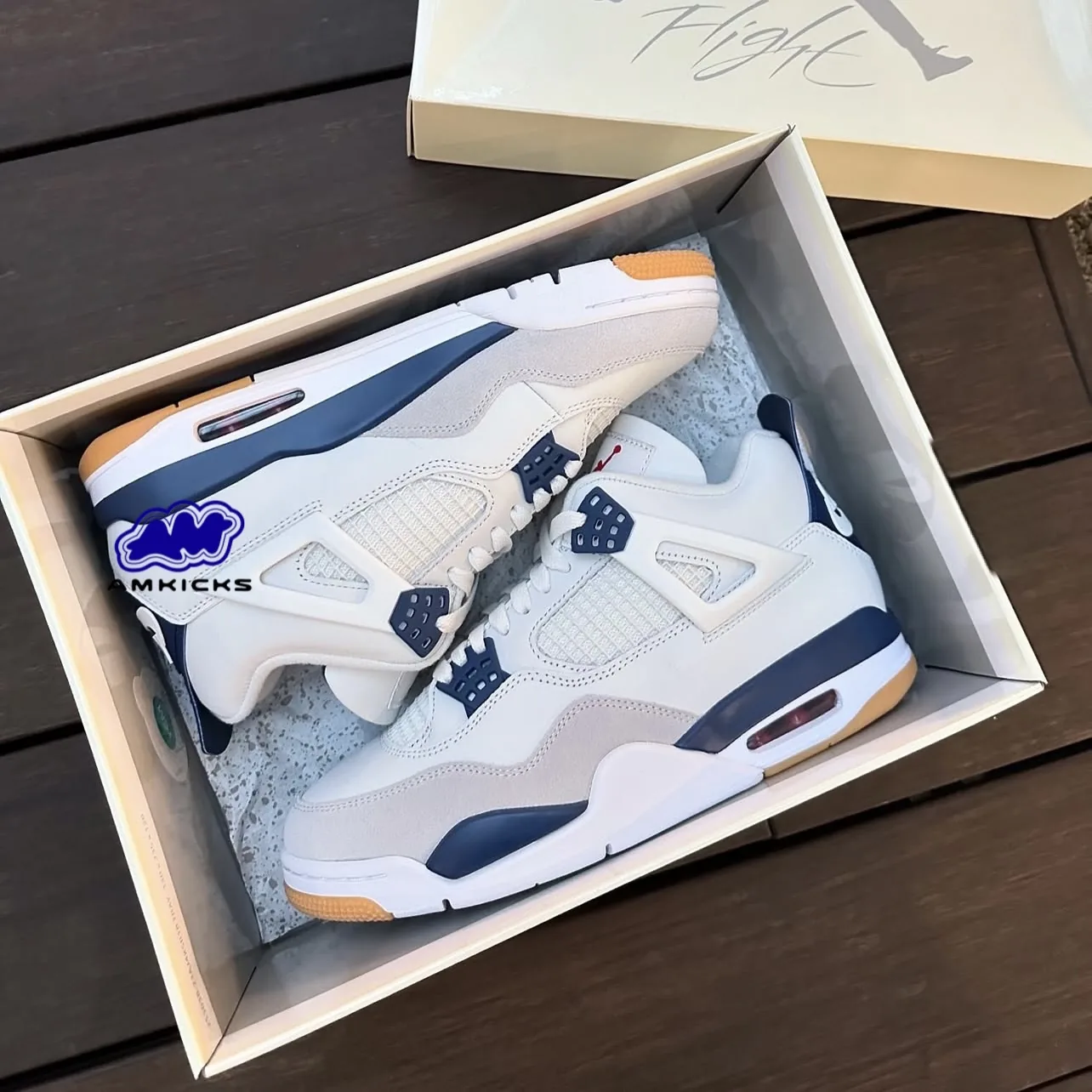 Jordan 4 Retro SB "Navy"