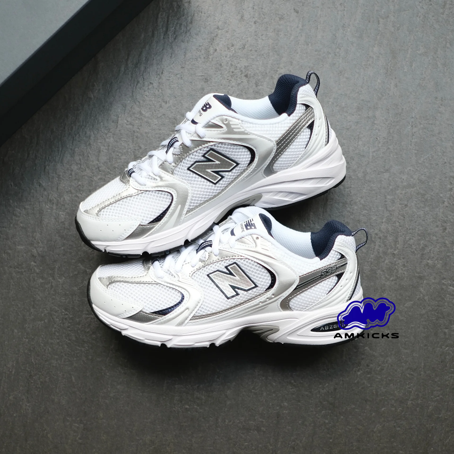 New Balance 530 "White Silver Navy"