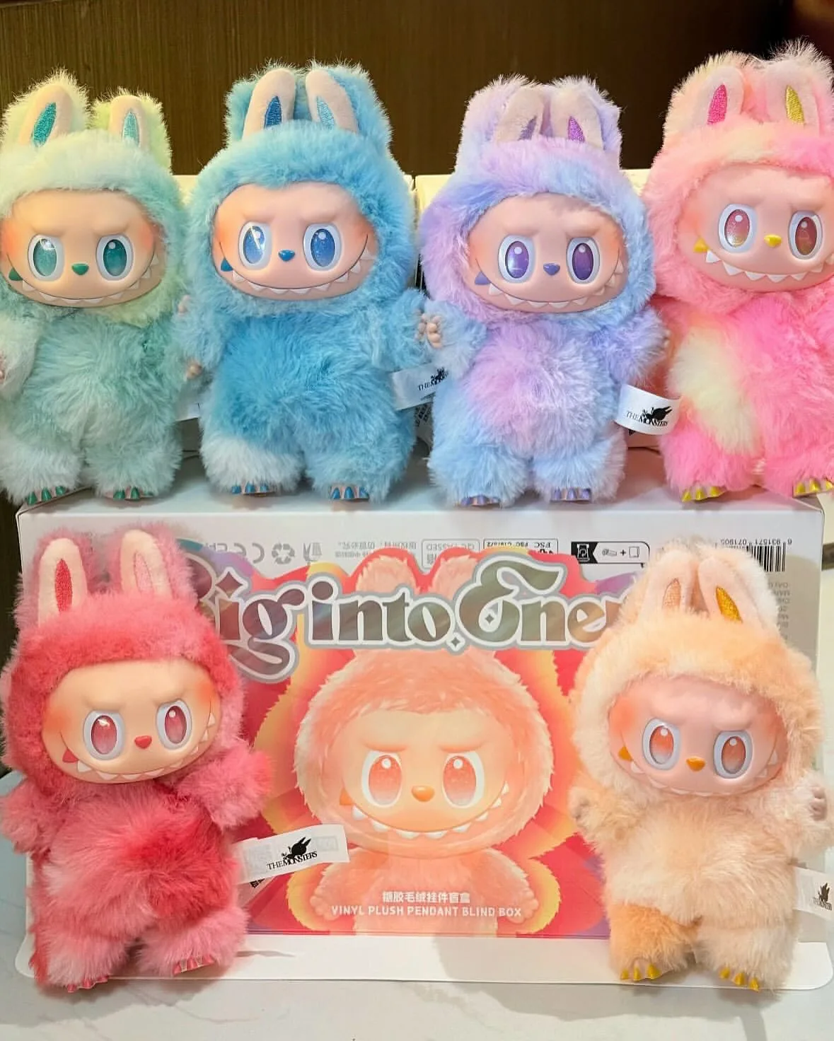 POP MART THE MONSTERS - LABUBU Big into Energy - Vinyl Plush Pendant Blind Box