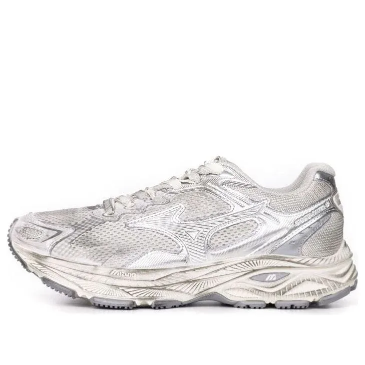Mizuno Racer S "White Metallic Silver"