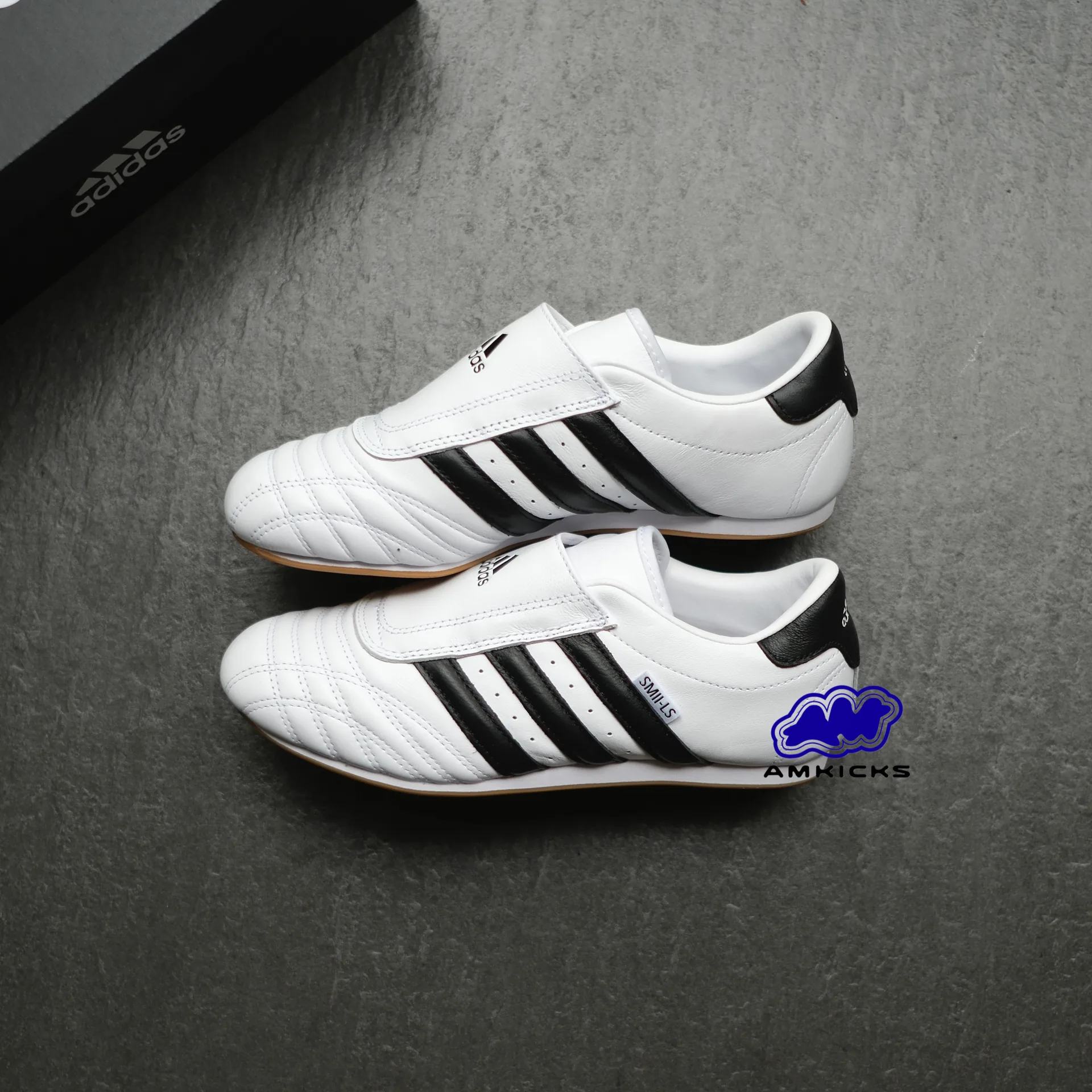adidas Taekwondo "White Black"