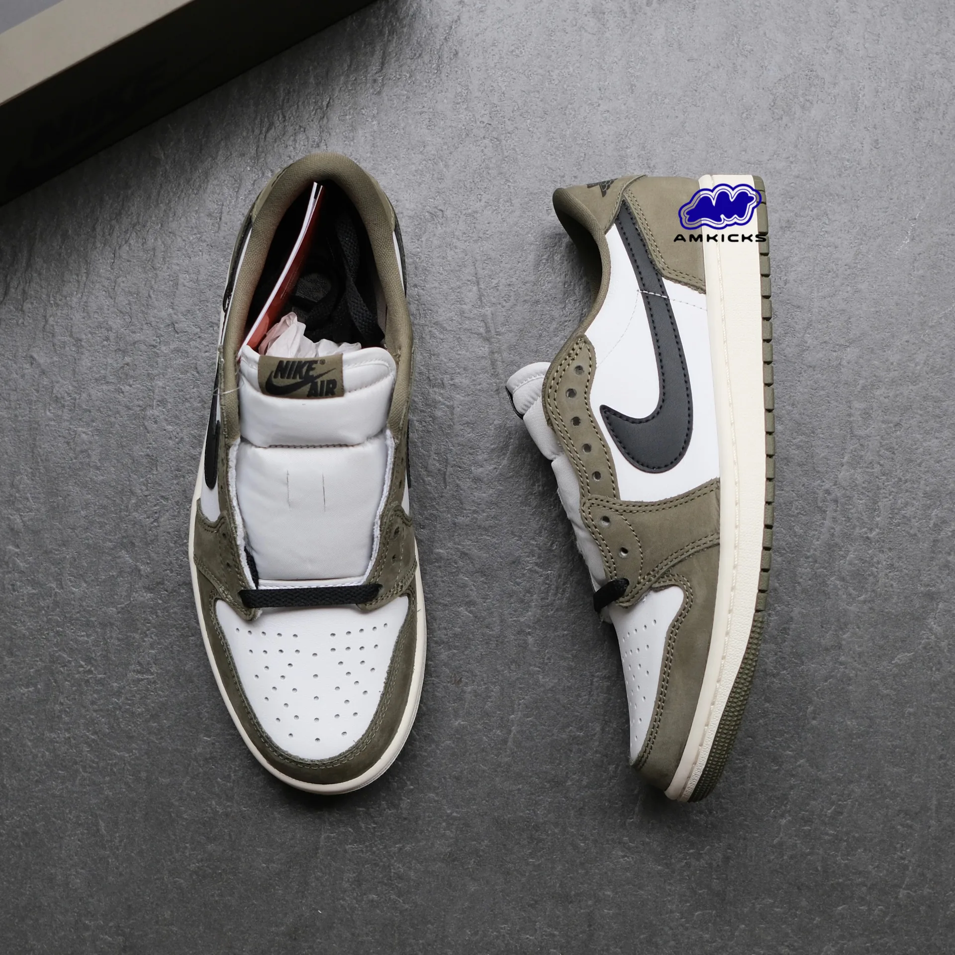 Jordan 1 Retro Low "Medium Olive Summit White Sail Black"