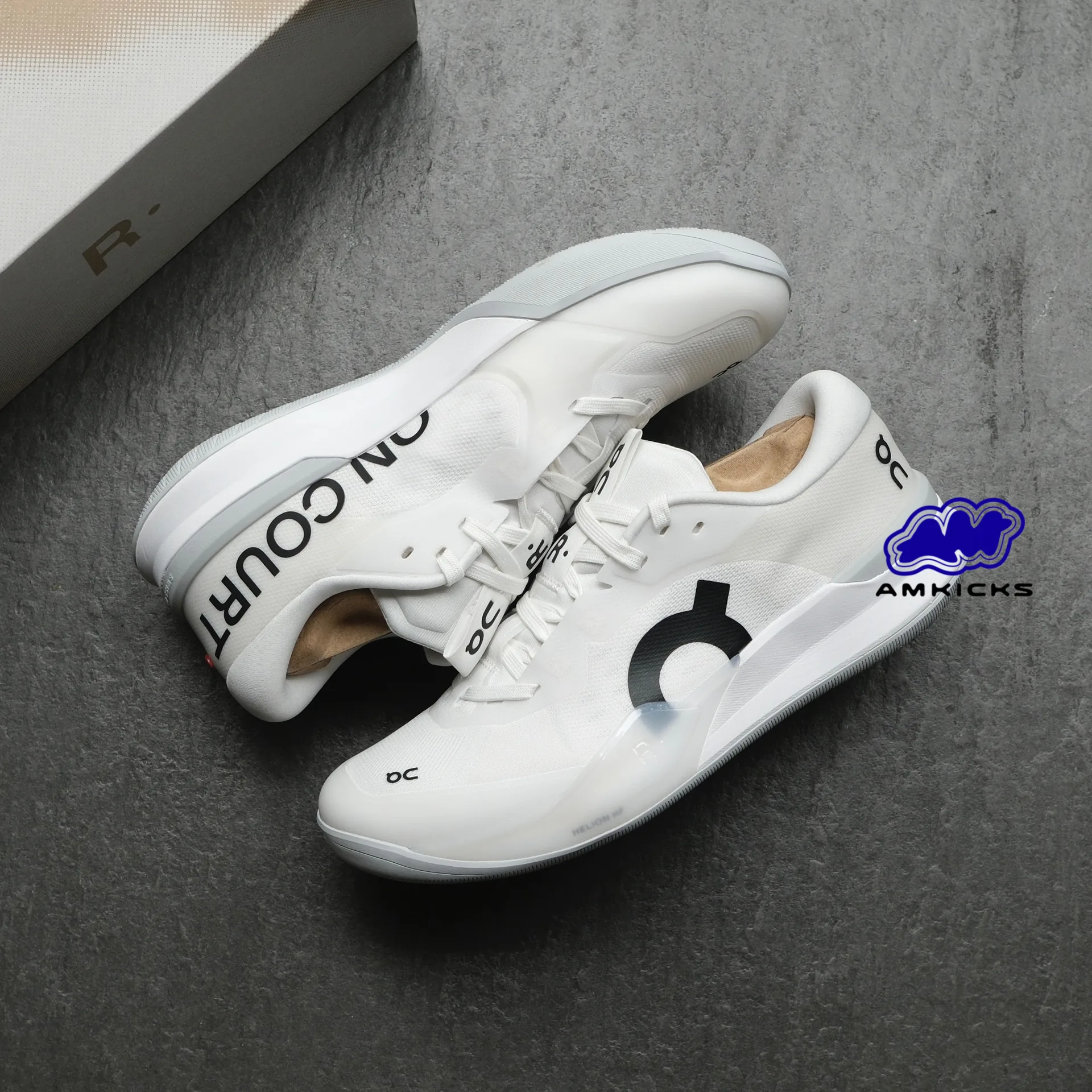 On The Roger Pro 3 "White Pink"