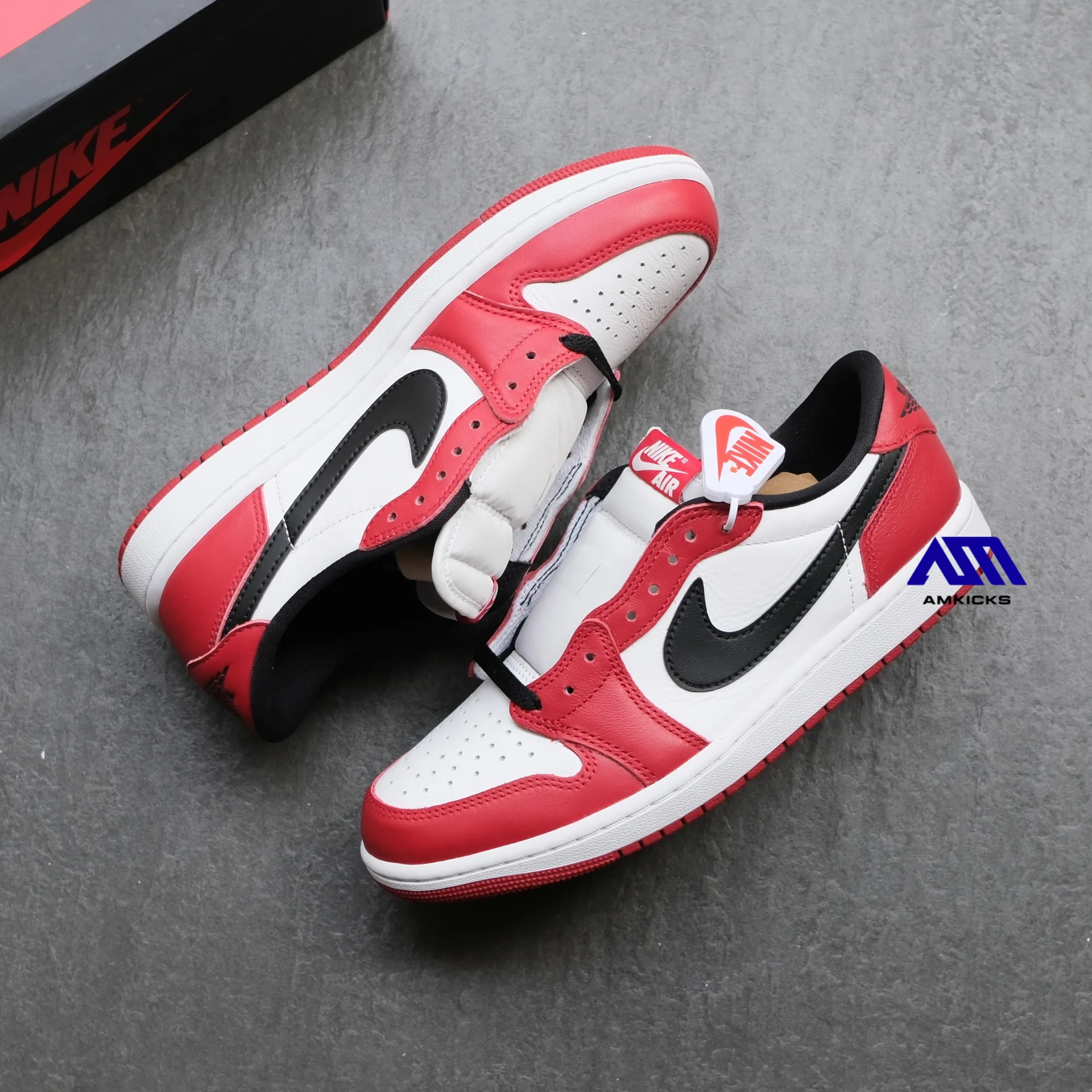 Jordan 1 Retro Low OG Chicago (2025)