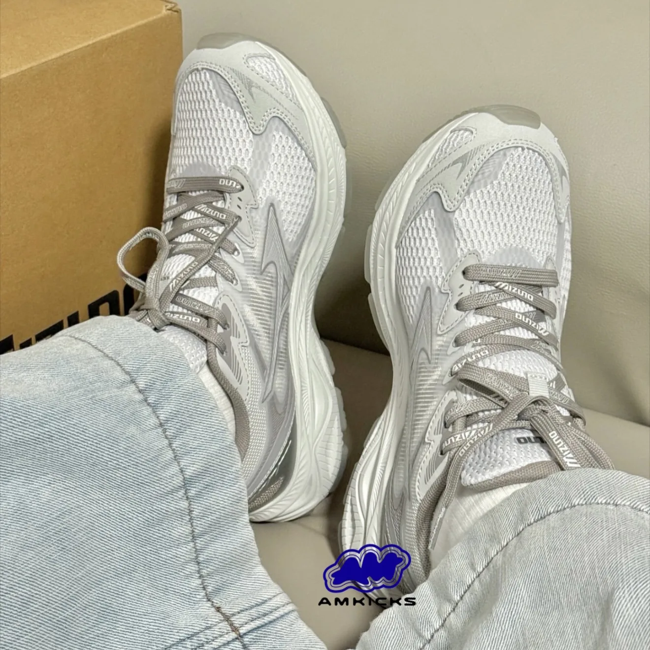 Mizuno Racer S V2 "Pigeon Grey"