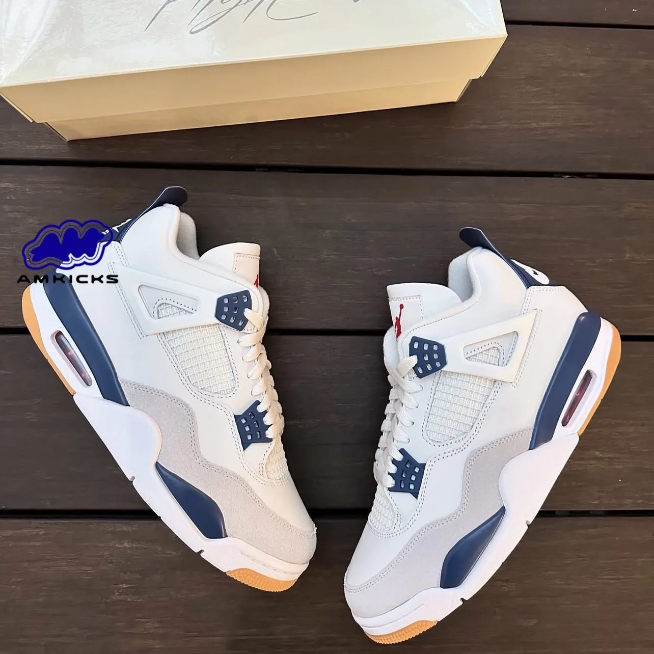 Jordan 4 Retro SB "Navy"