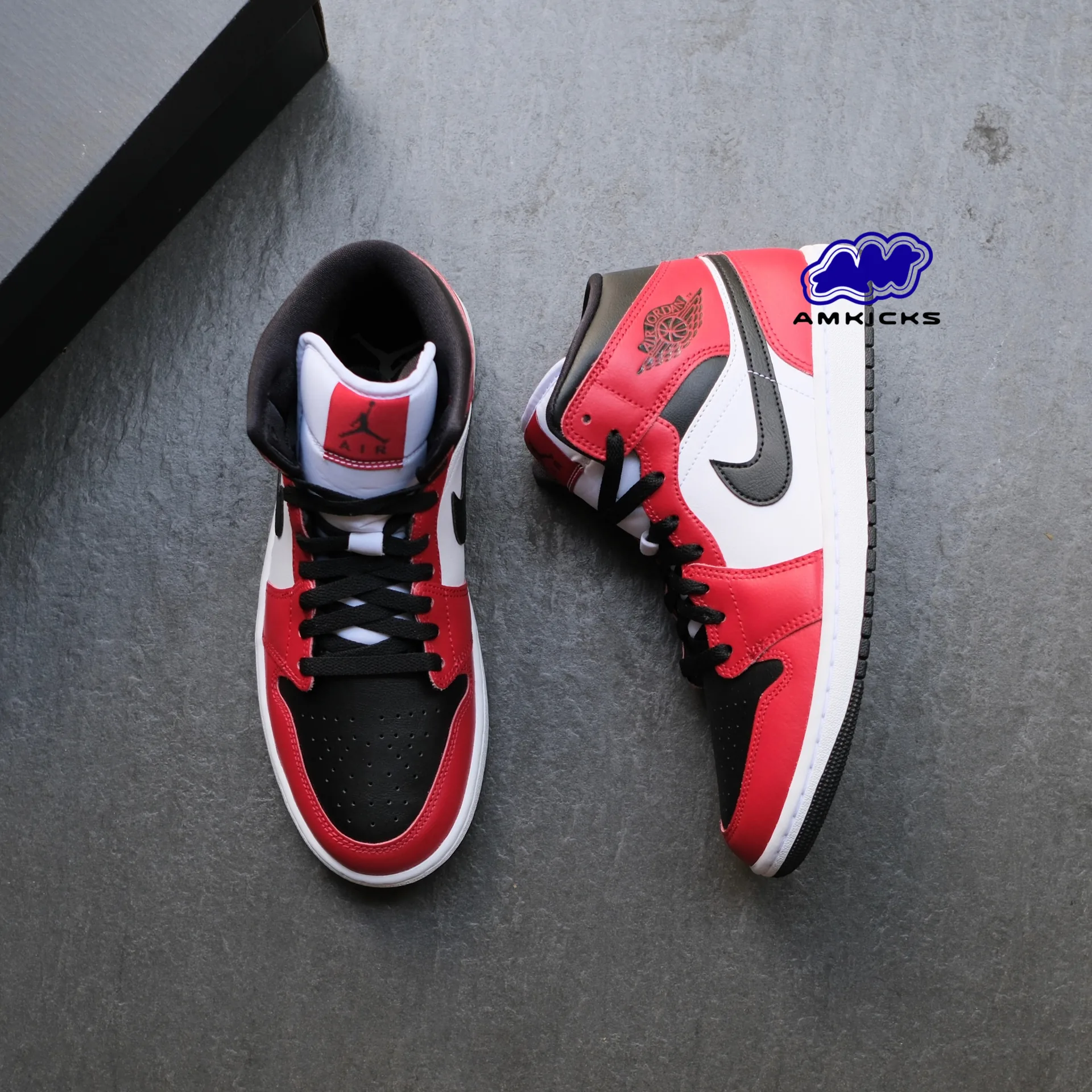 Jordan 1 Mid "Chicago Toe"