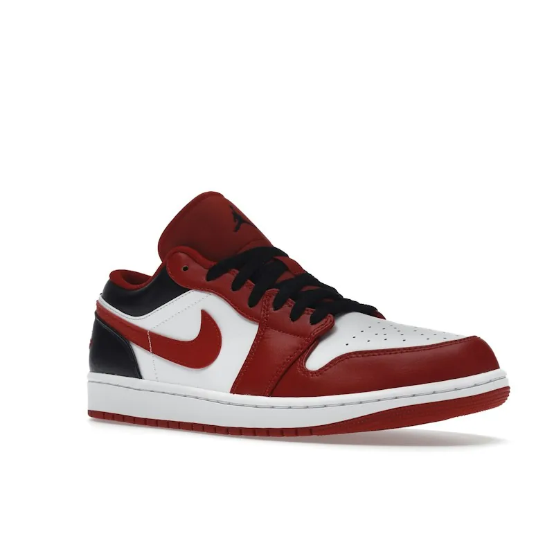 Jordan 1 Low "Bulls"