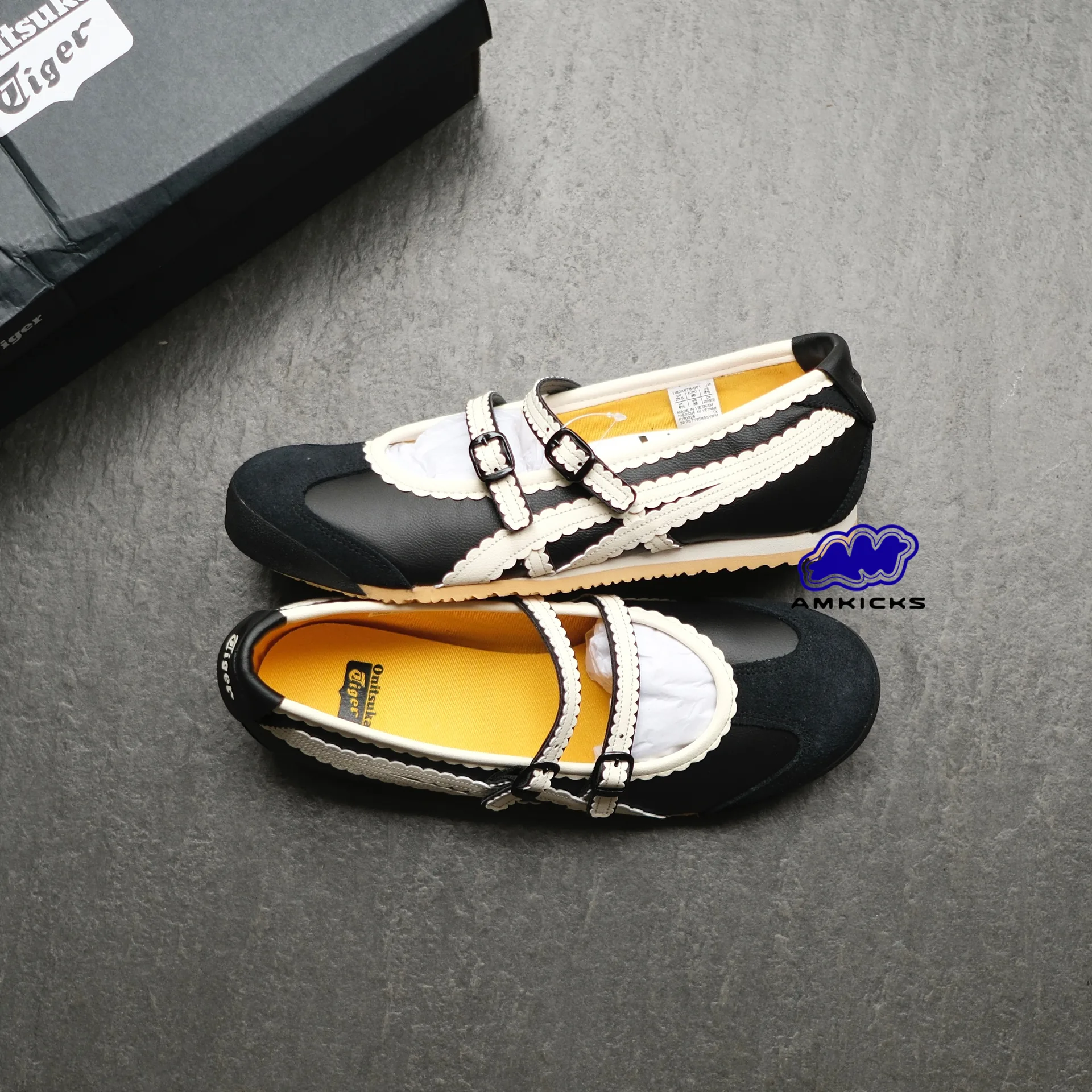 Onitsuka Tiger Mexico 66 TGRS "Black Cream"
