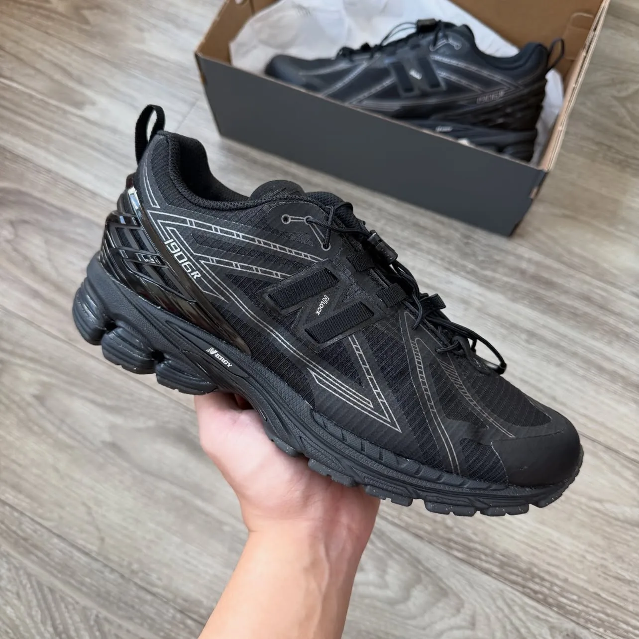 New Balance 1906R "No Sew Pack Black Cement"