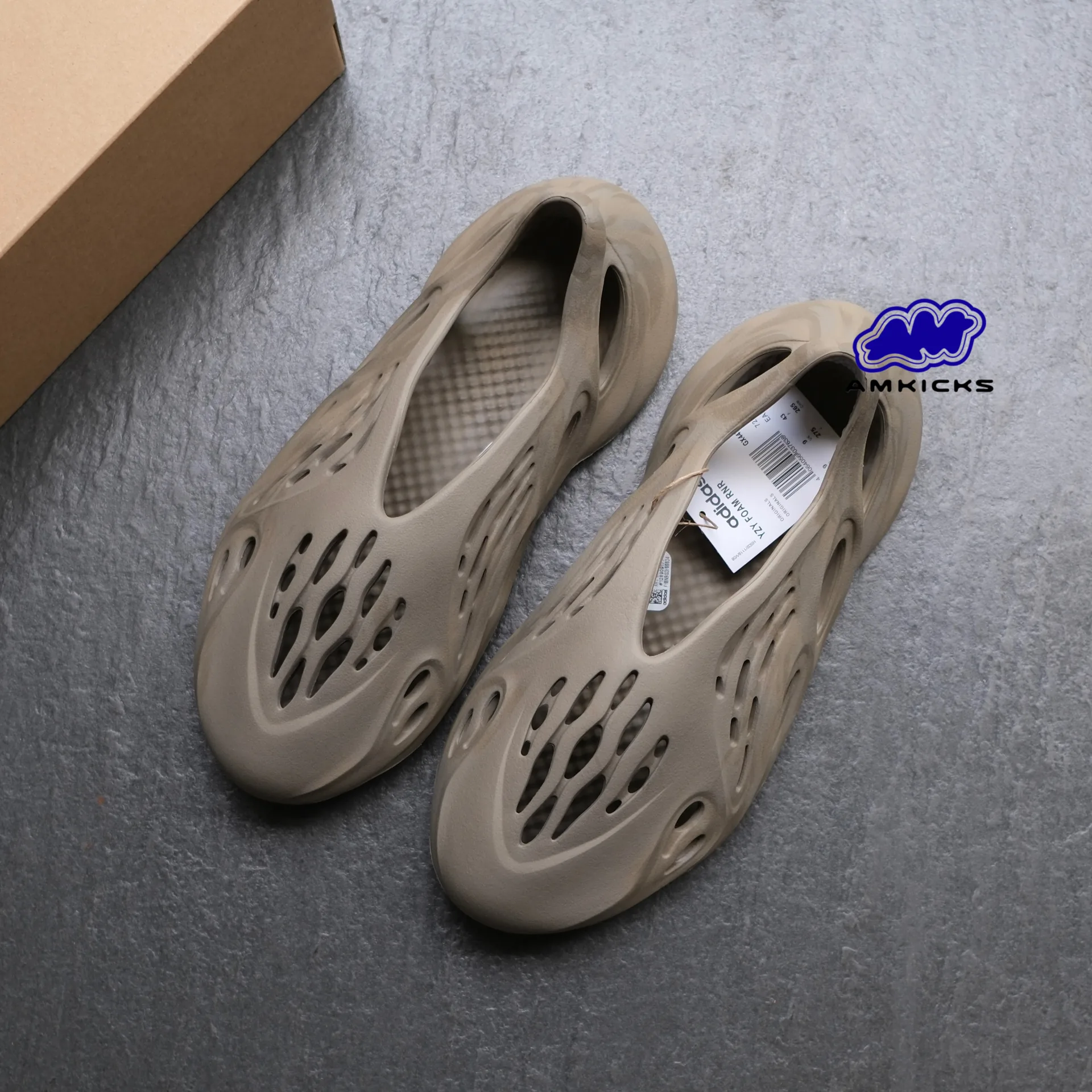 adidas Yeezy Foam RNNR "Stone Sage"