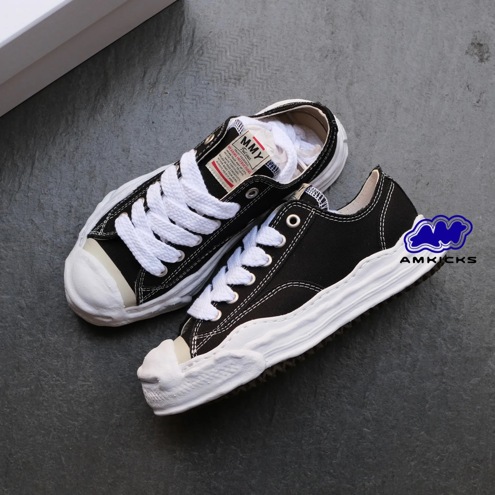 Maison Mihara Yasuhiro Hank OG Sole Canvas Low "Black"