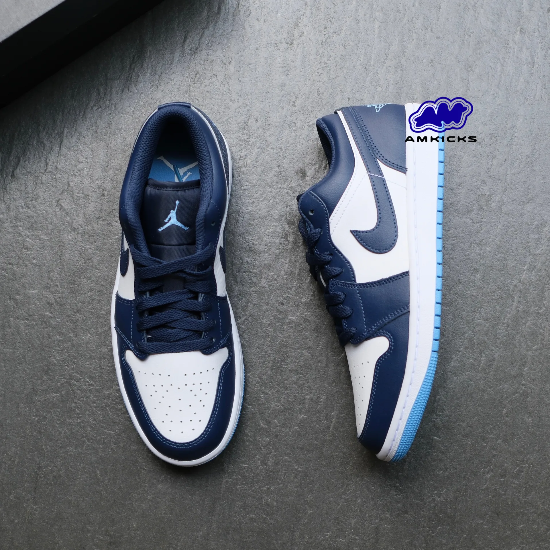 Jordan 1 Low "Midnight Navy University Blue"
