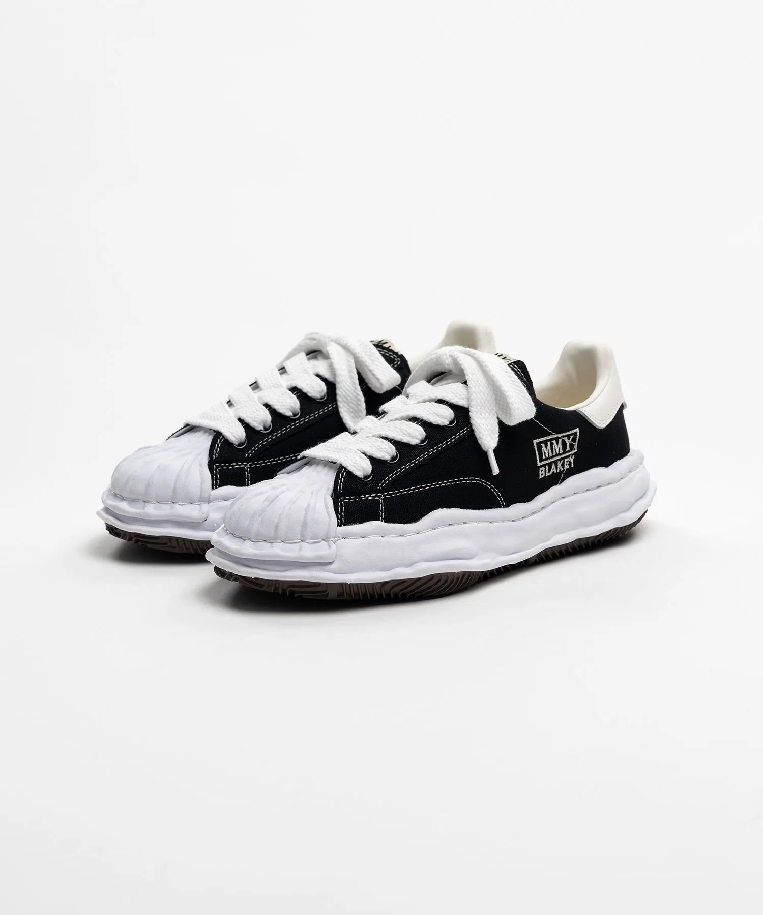 Maison Mihara Yasuhiro Blakey OG Sole Canvas Low "Black White"