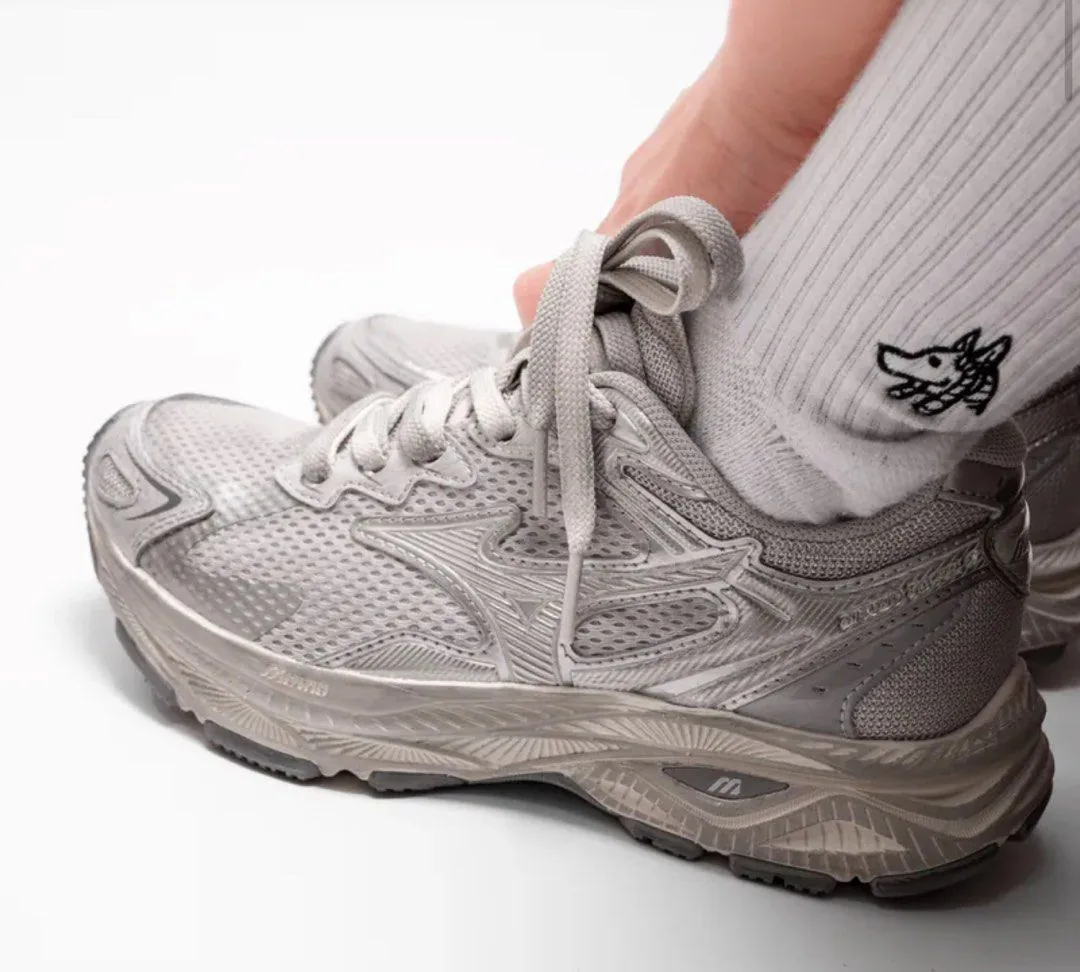 Mizuno Racer S "White Metallic Silver"