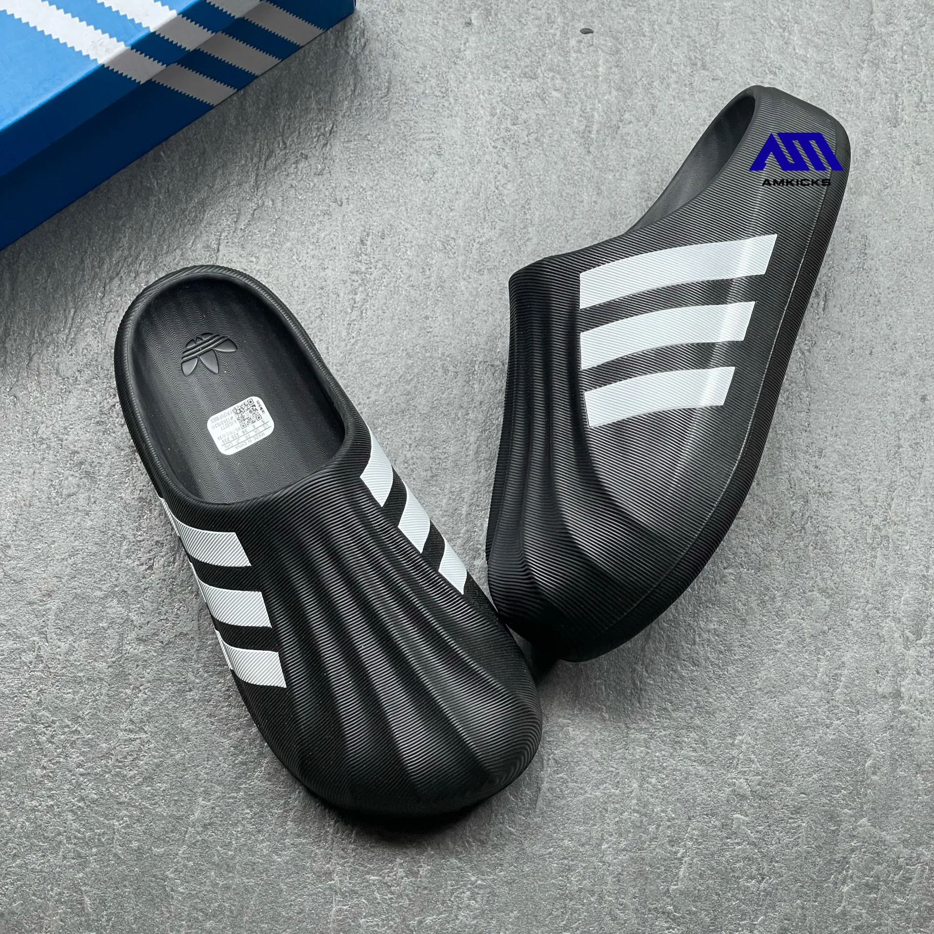 adiFOM Superstar Mule "Black White"