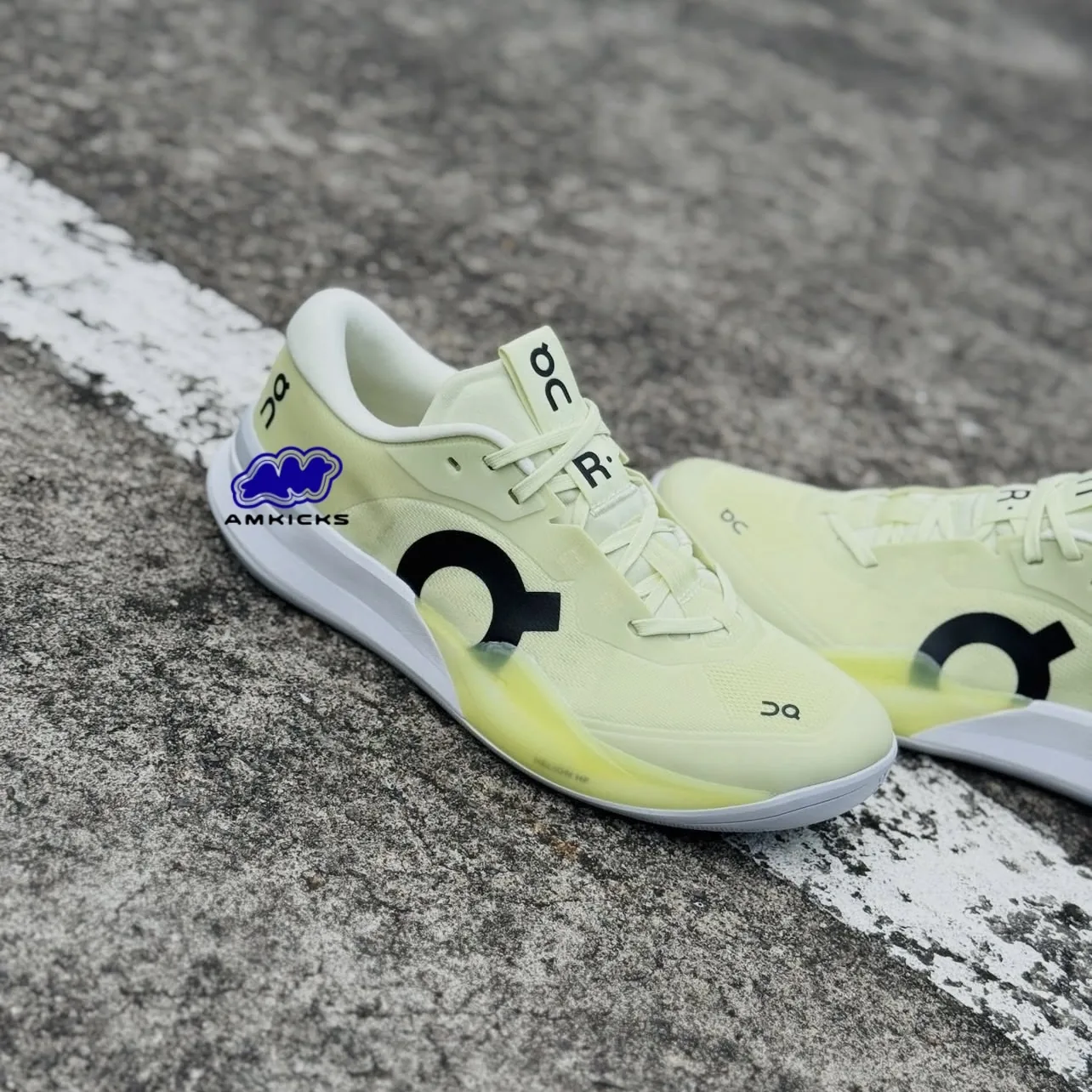 On The Roger Pro 3 "Linen Lime"