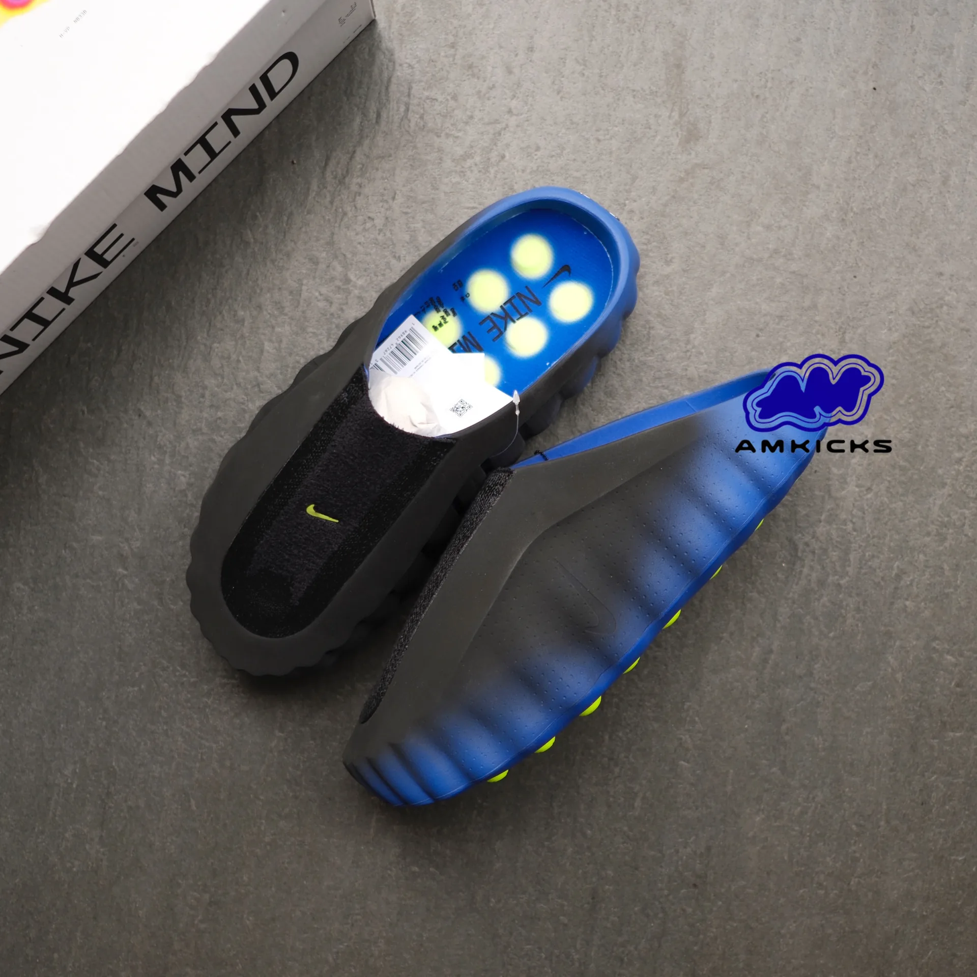 Nike Mind 001 Flyknit Slide "Hyper Royal Black"