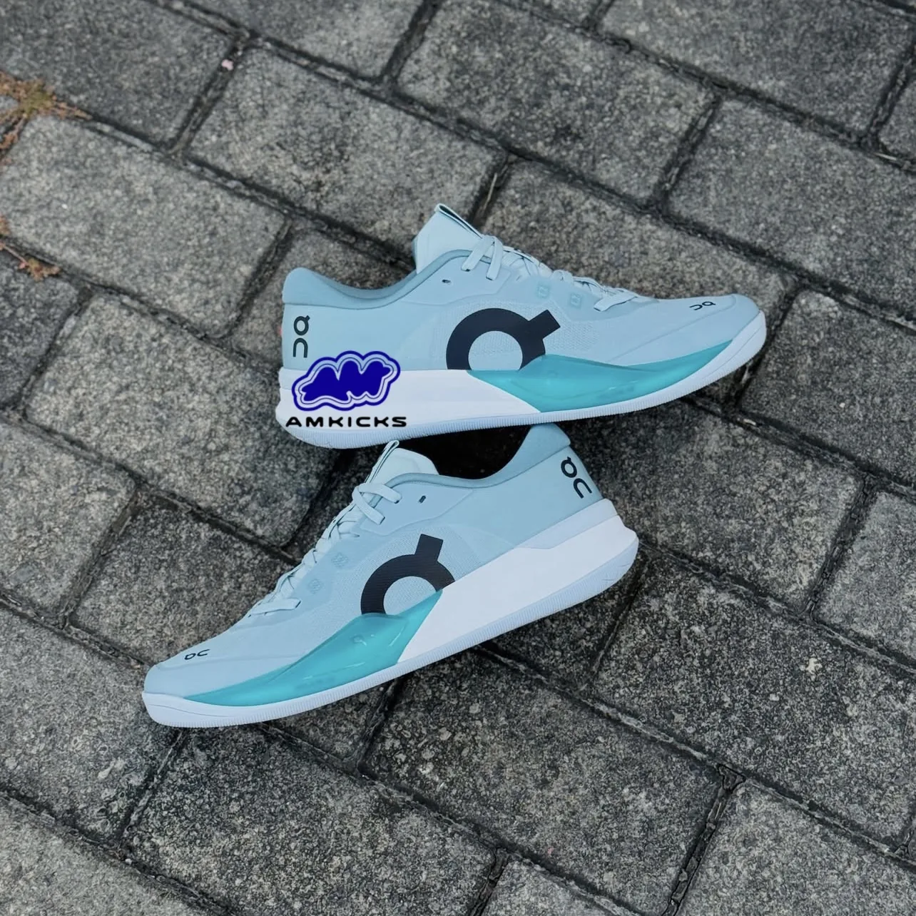 On The Roger Pro 3 "Blue"