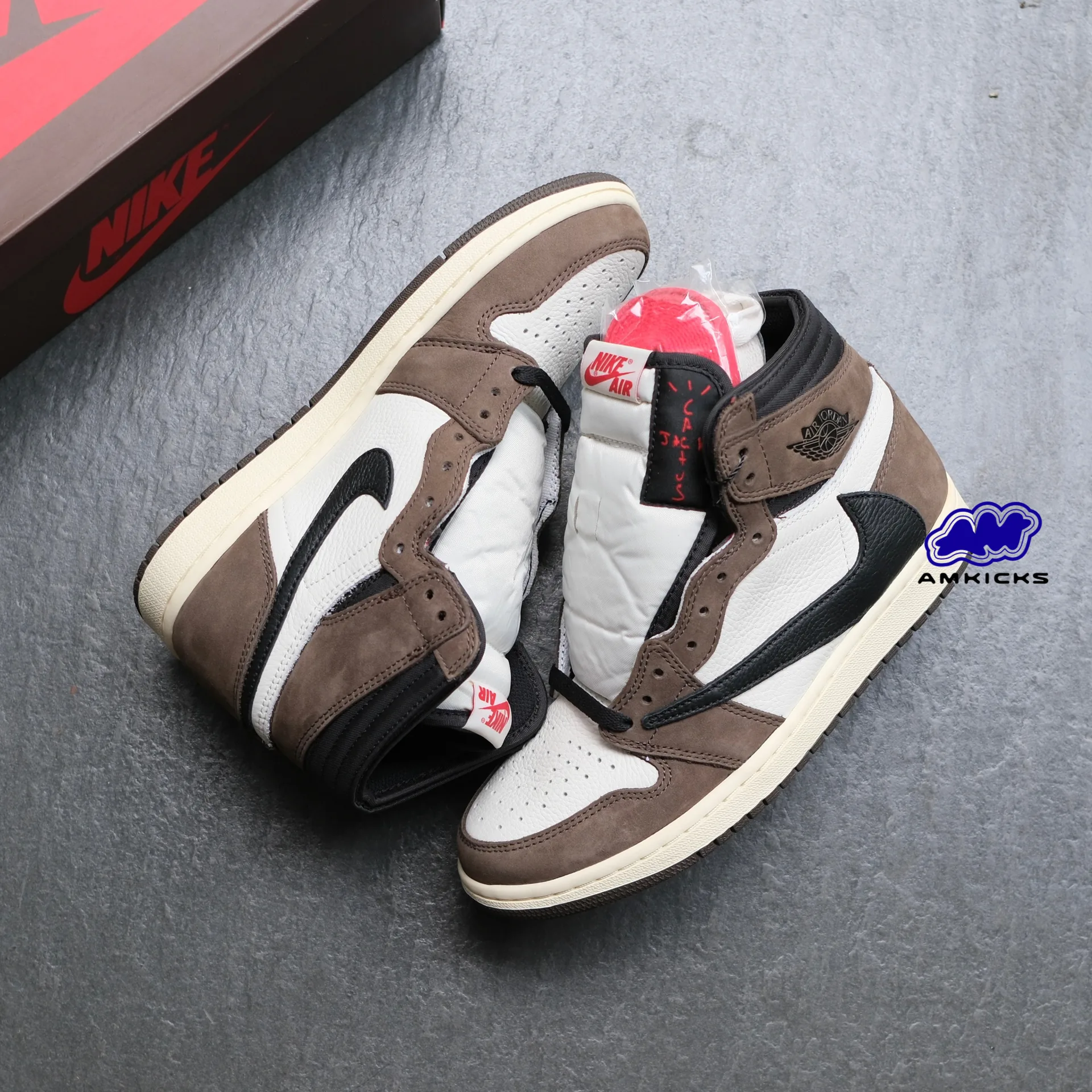 Jordan 1 Retro High OG SP "Travis Scott Mocha"