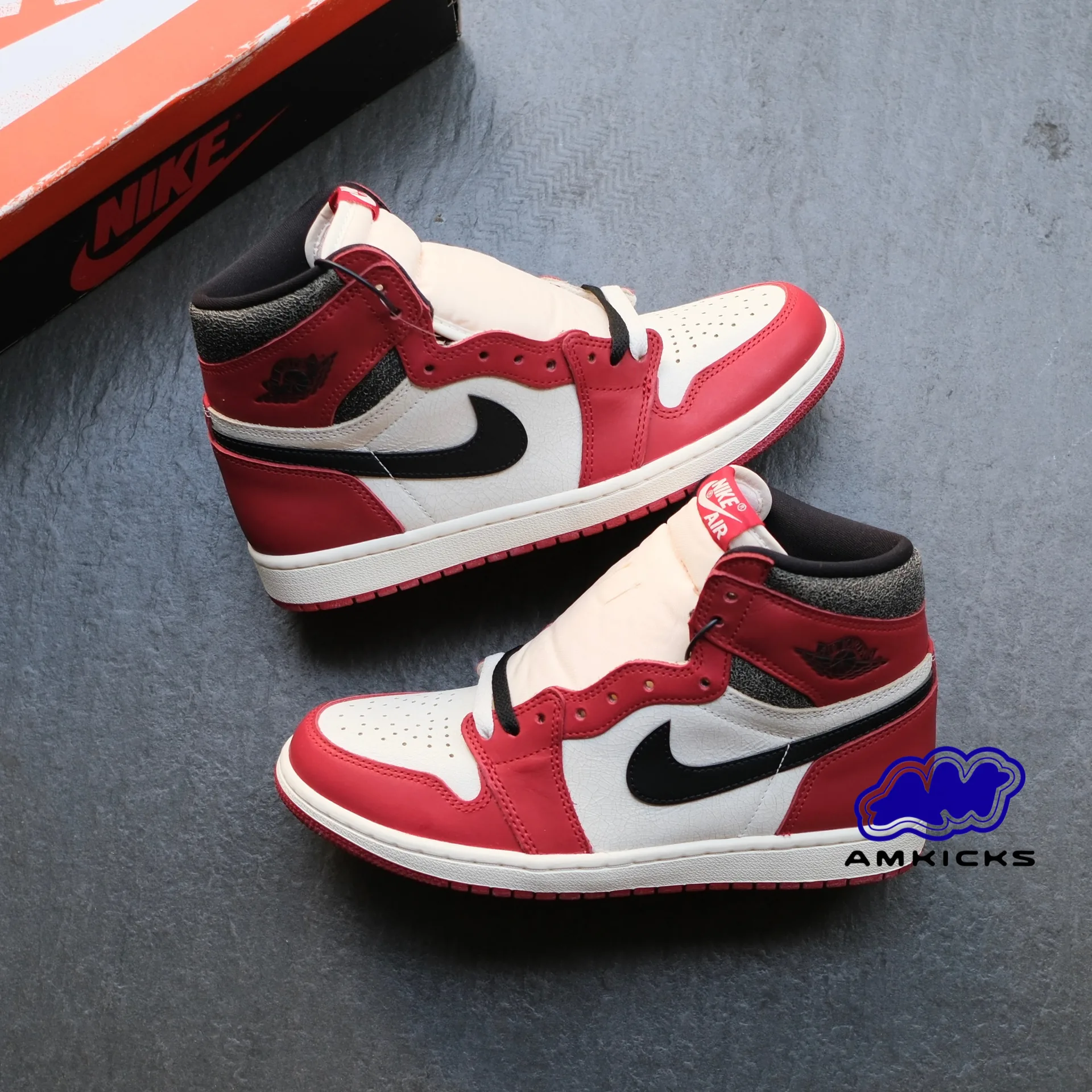 Jordan 1 Retro High OG "Chicago Lost and Found"