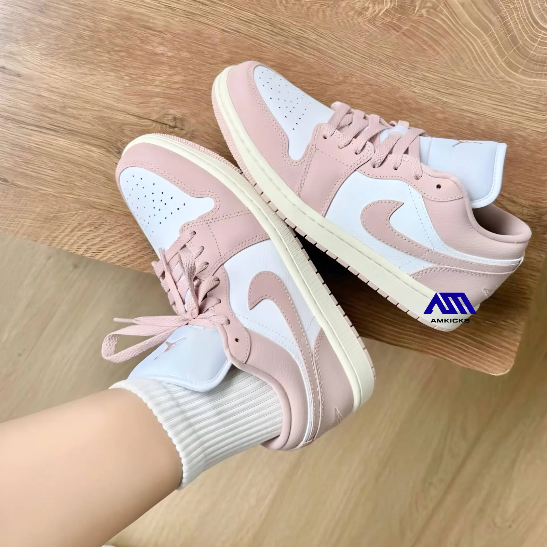 Jordan 1 Low "Pink Oxford"