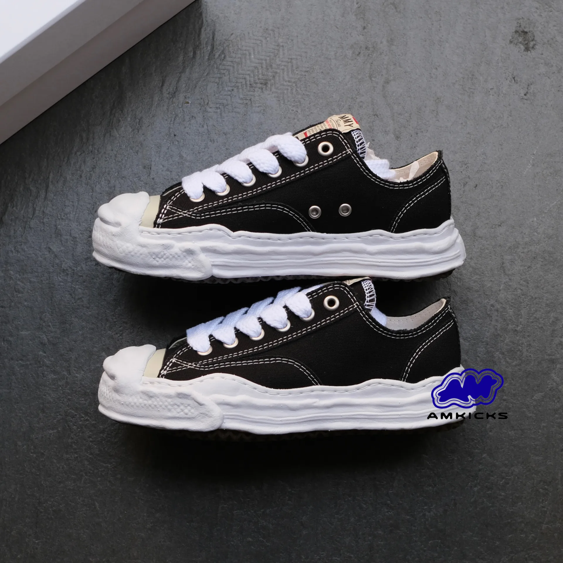 Maison Mihara Yasuhiro Hank OG Sole Canvas Low "Black"