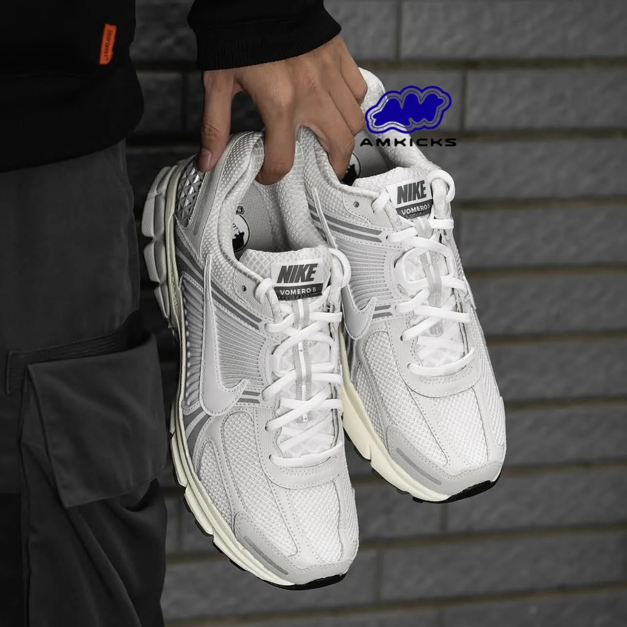 Nike Zoom Vomero 5 "Platinum Tint"