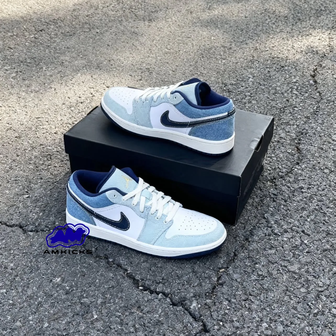Jordan 1 Low SE "Denim Star Blue"