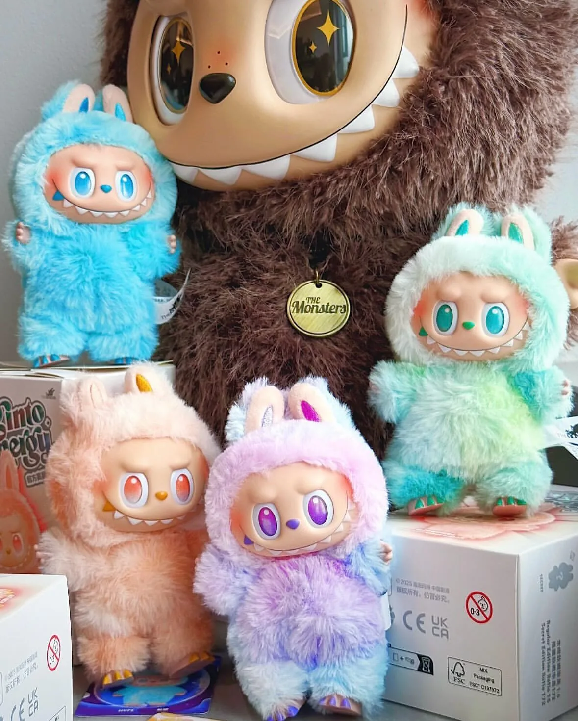POP MART THE MONSTERS - LABUBU Big into Energy - Vinyl Plush Pendant Blind Box