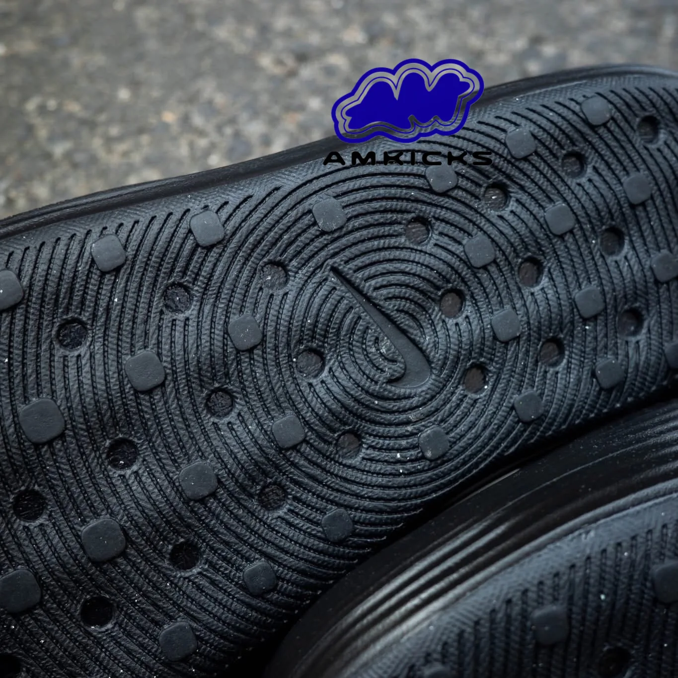 Nike ReactX Rejuven8 "Triple Black"
