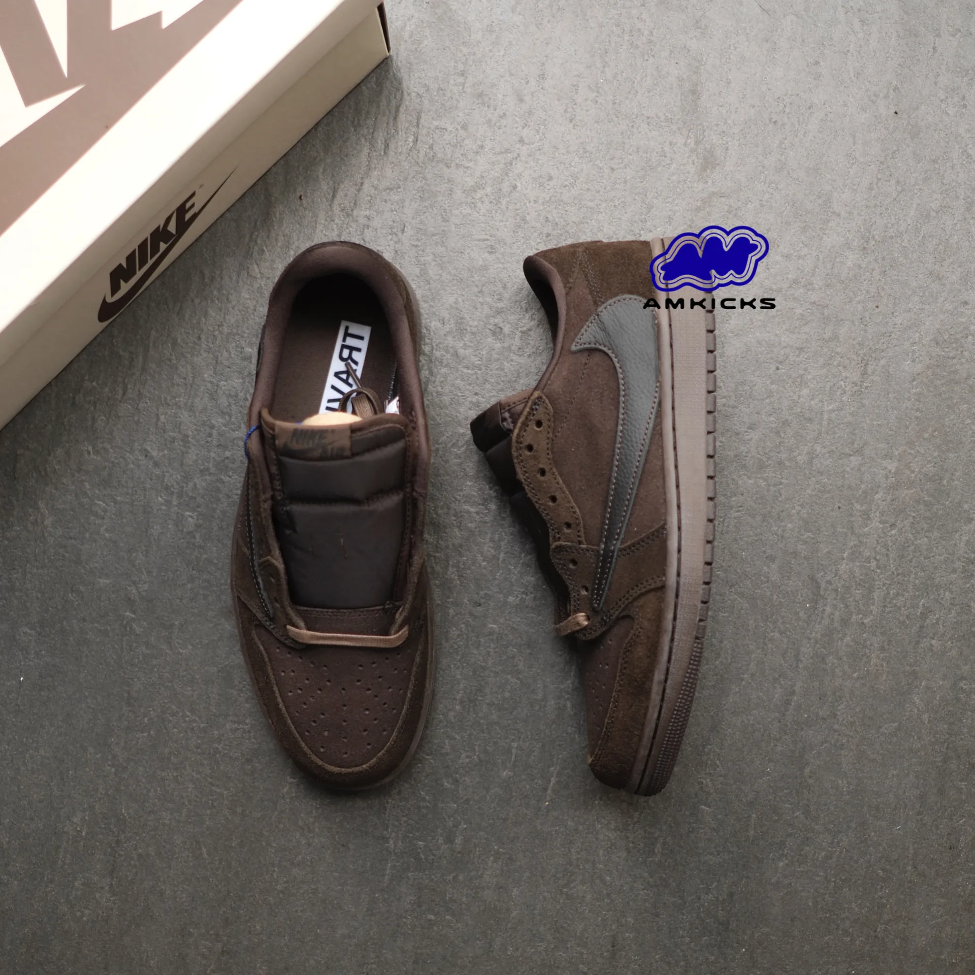 Jordan 1 Retro Low OG SP "Travis Scott Velvet Brown"